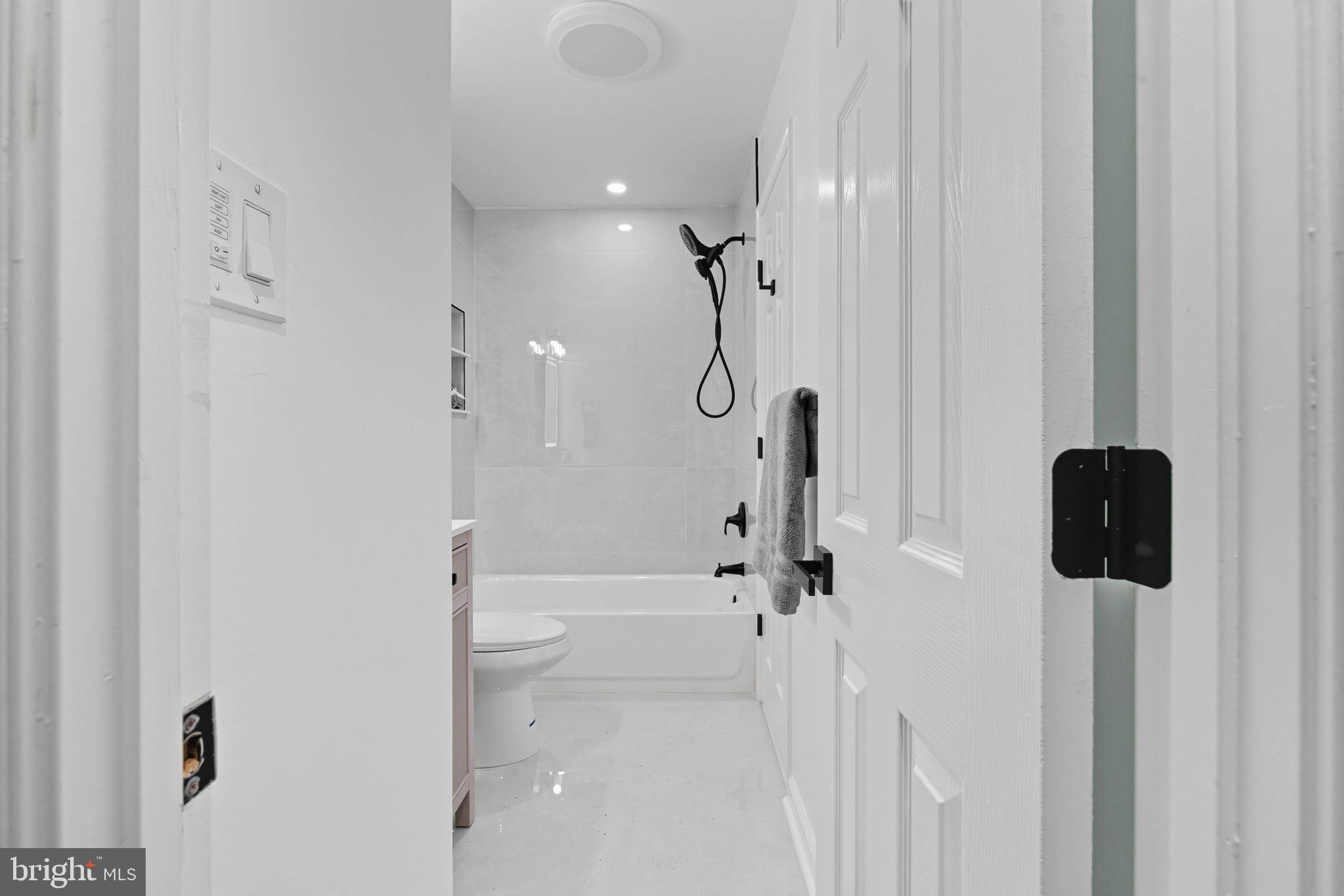 FORT WASHINGTON FOREST - Residential