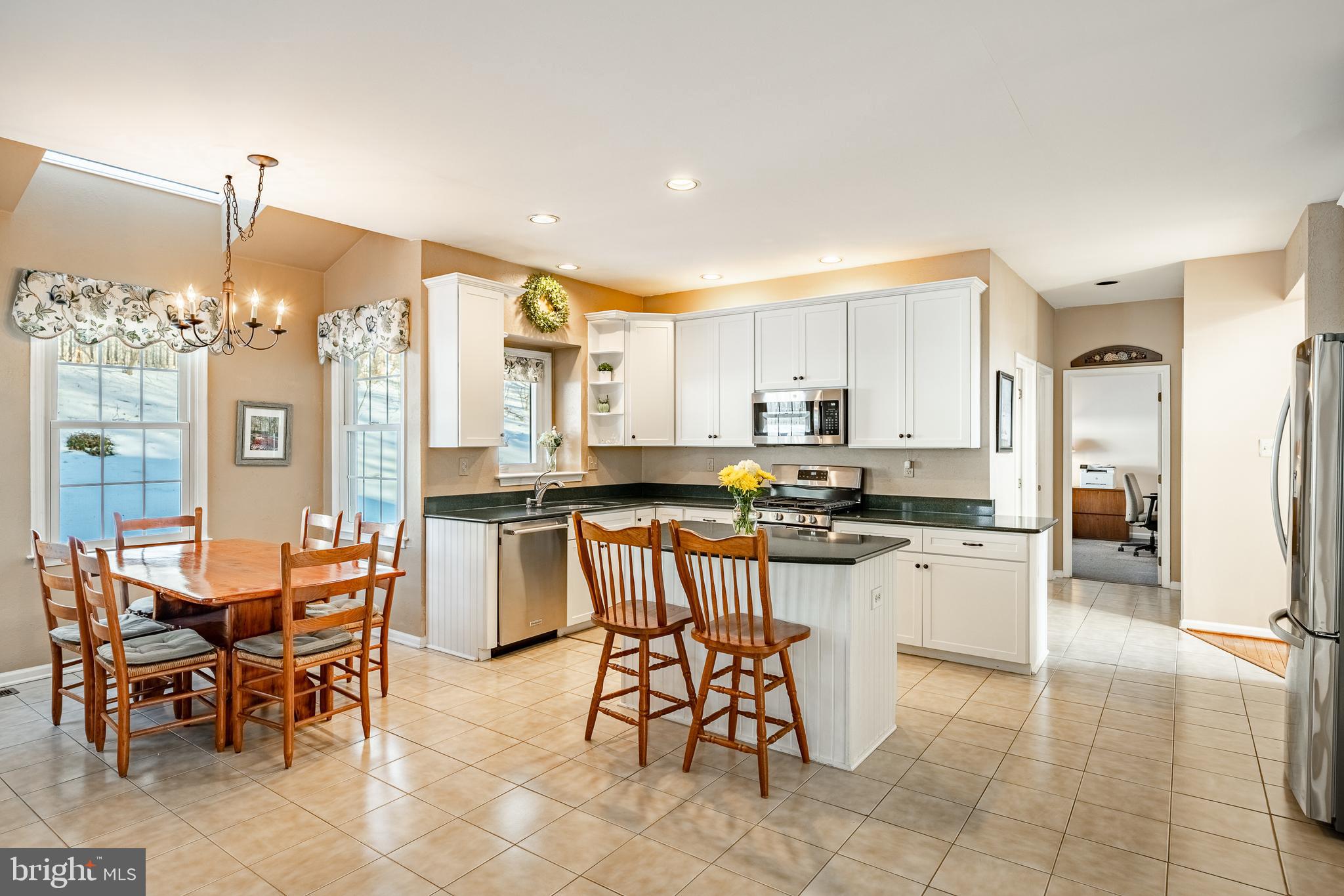 WOODS OF BROOKFIEL - Residential