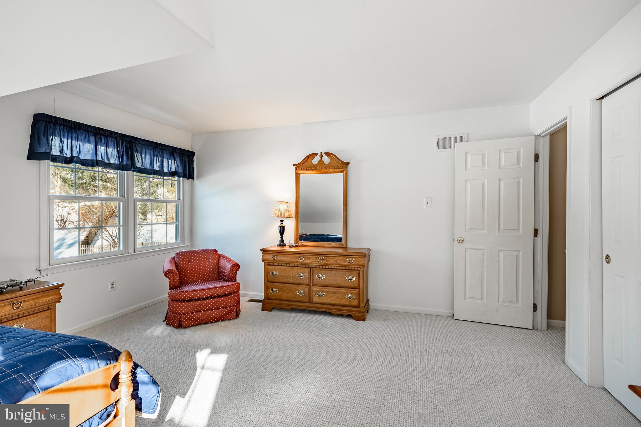 WOODS OF BROOKFIEL - Residential