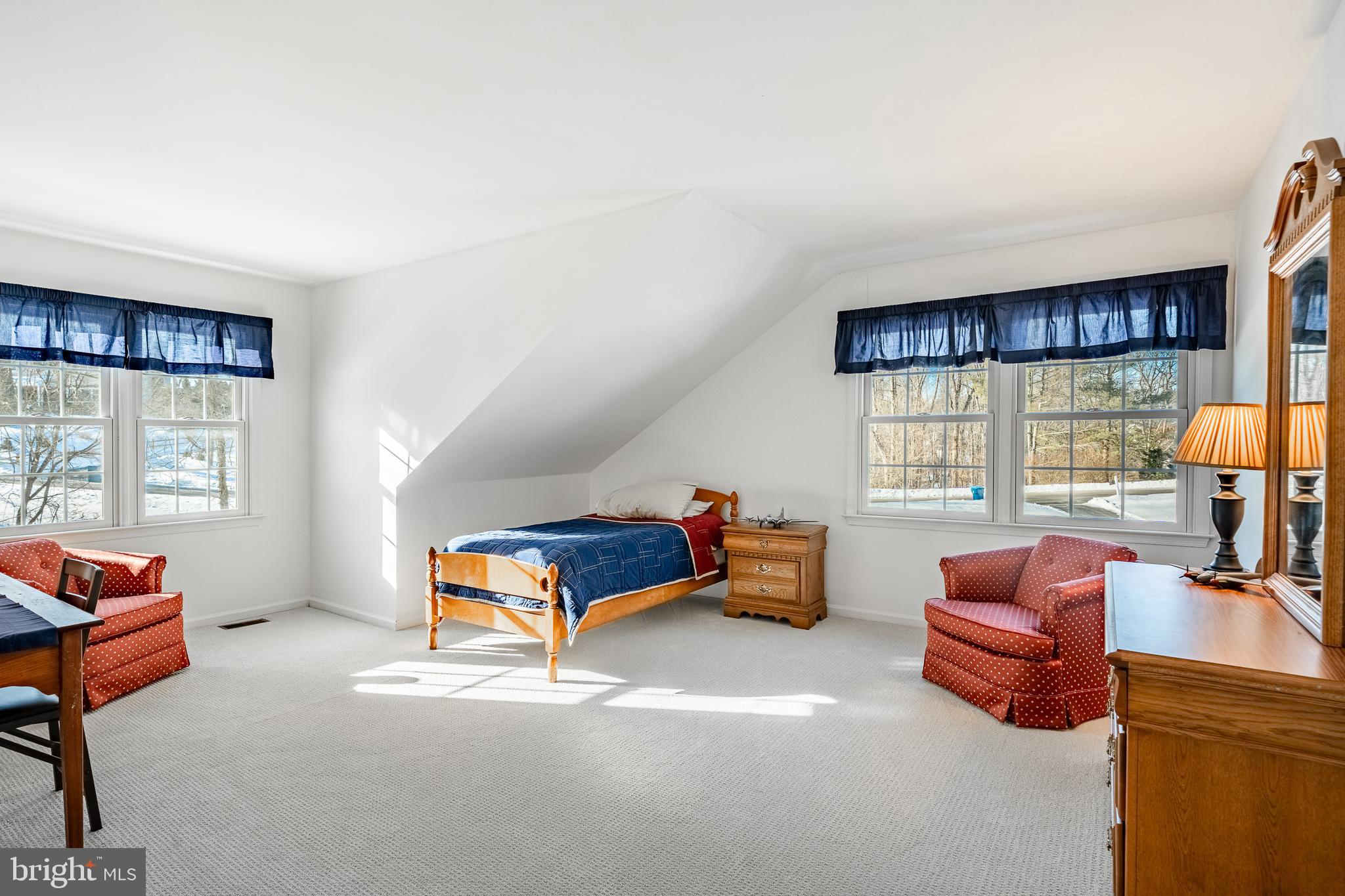 WOODS OF BROOKFIEL - Residential