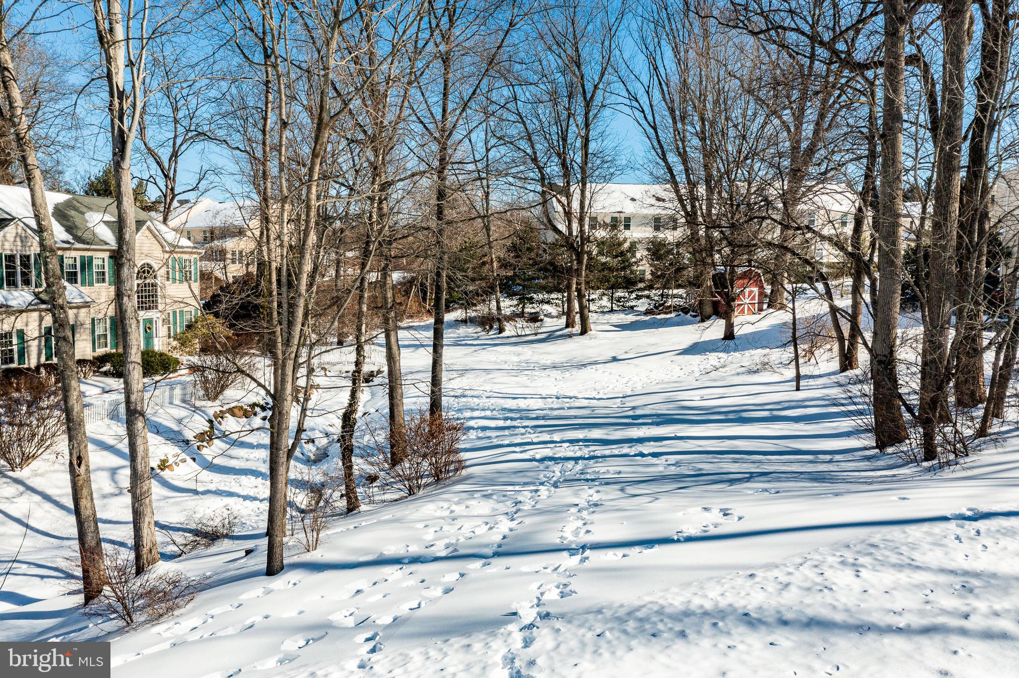 WOODS OF BROOKFIEL - Residential