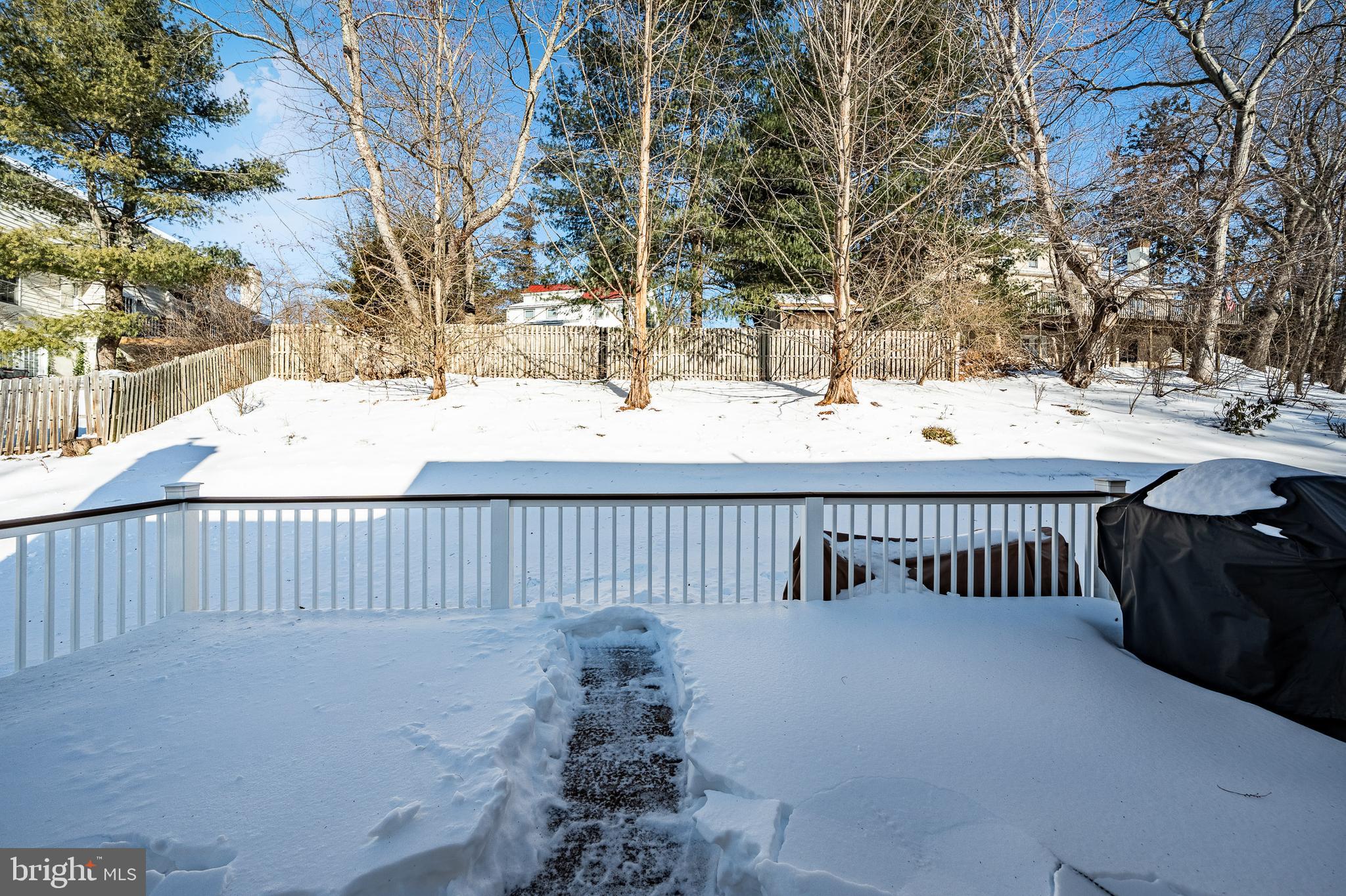 WOODS OF BROOKFIEL - Residential