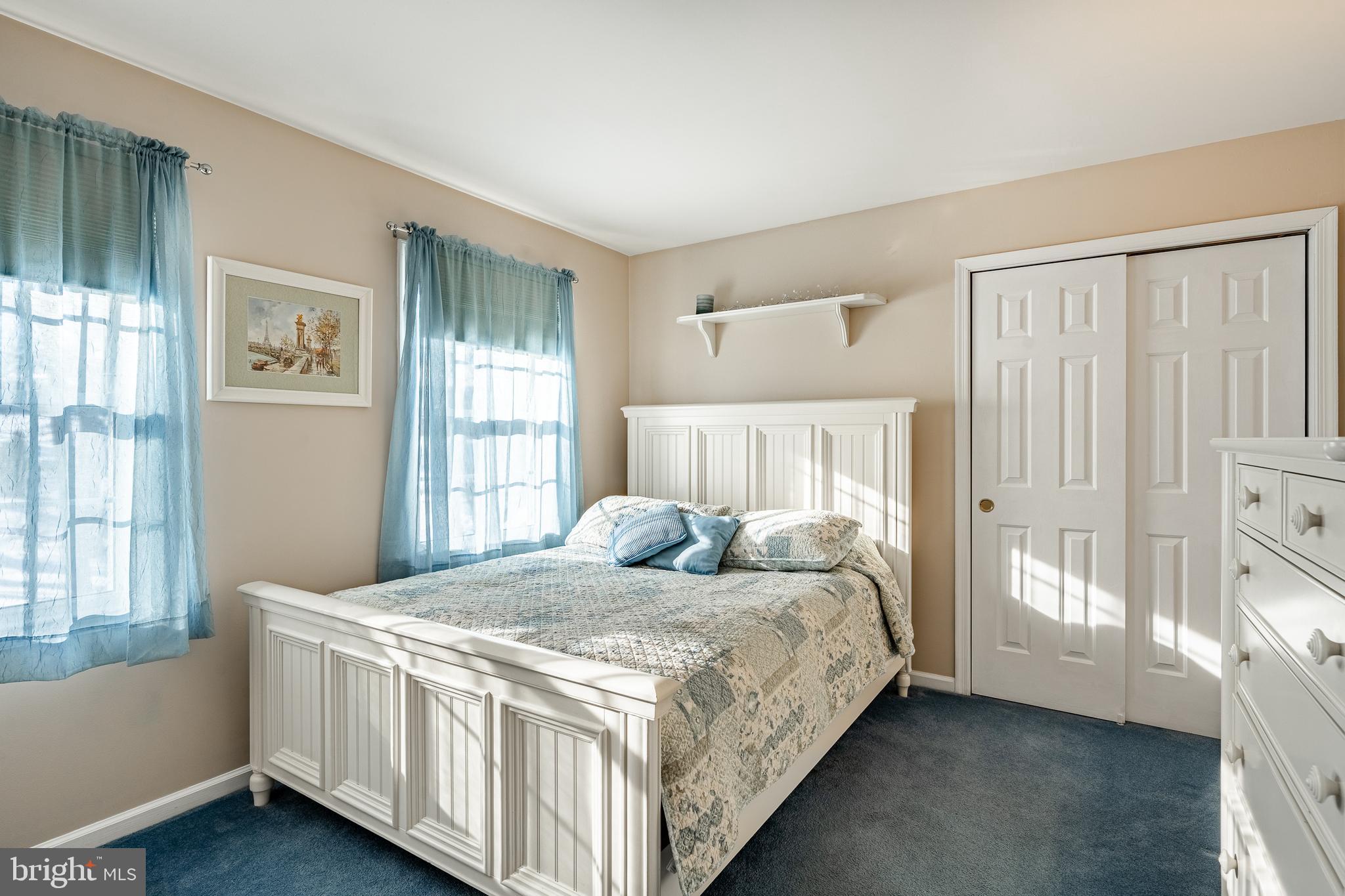 WOODS OF BROOKFIEL - Residential