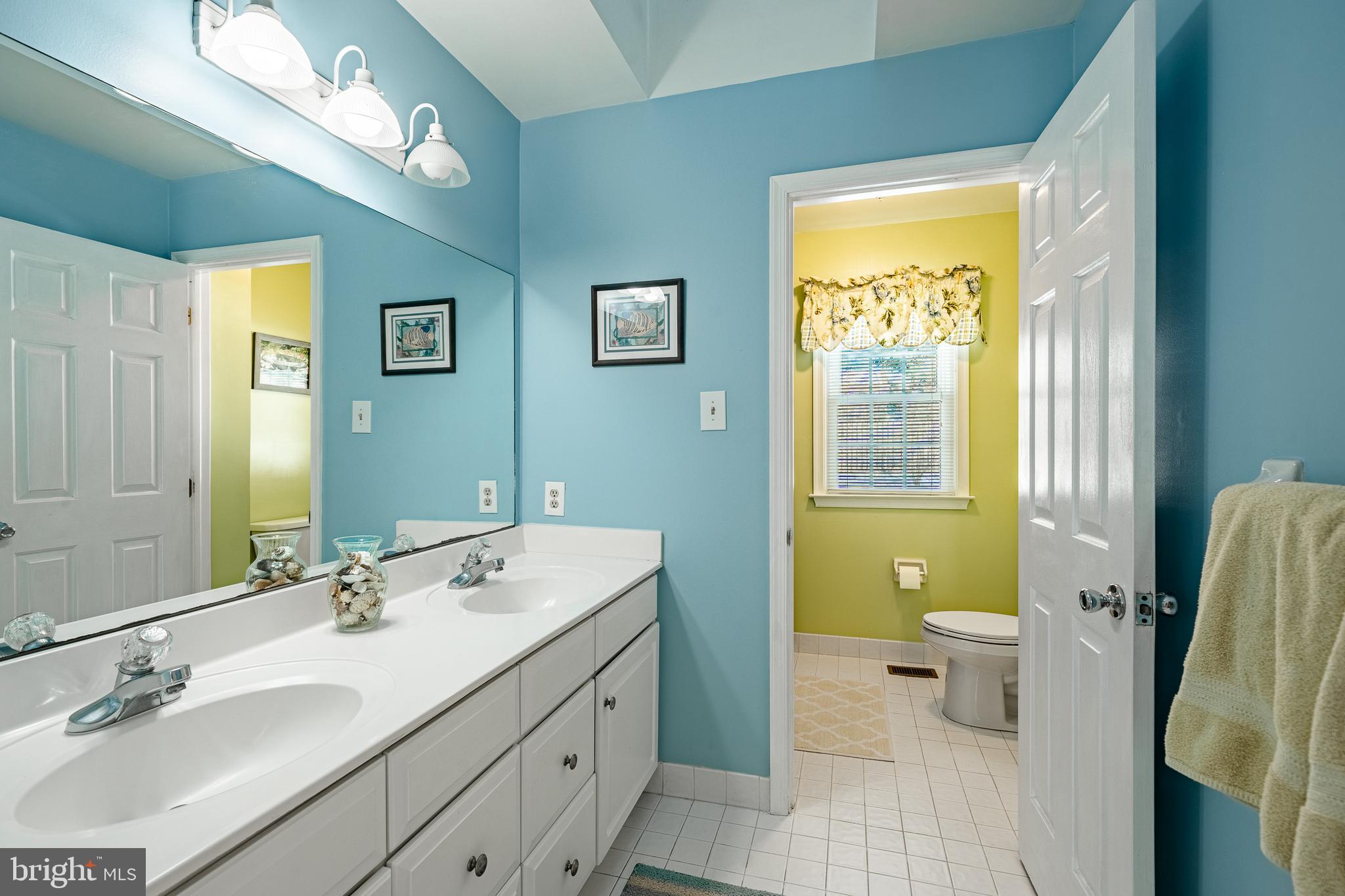 WOODS OF BROOKFIEL - Residential