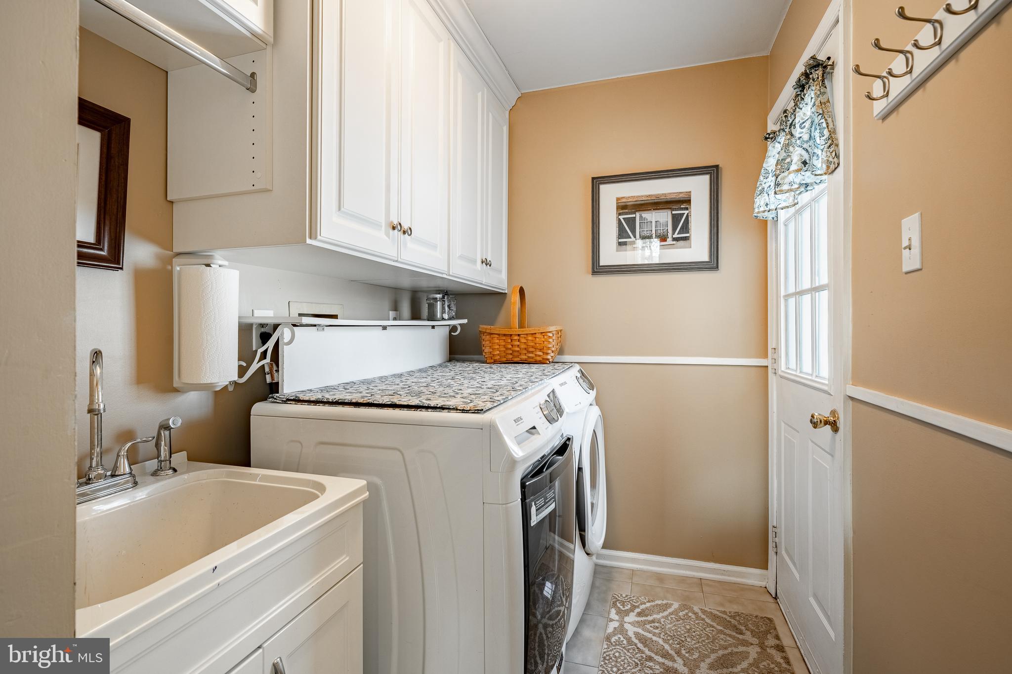 WOODS OF BROOKFIEL - Residential