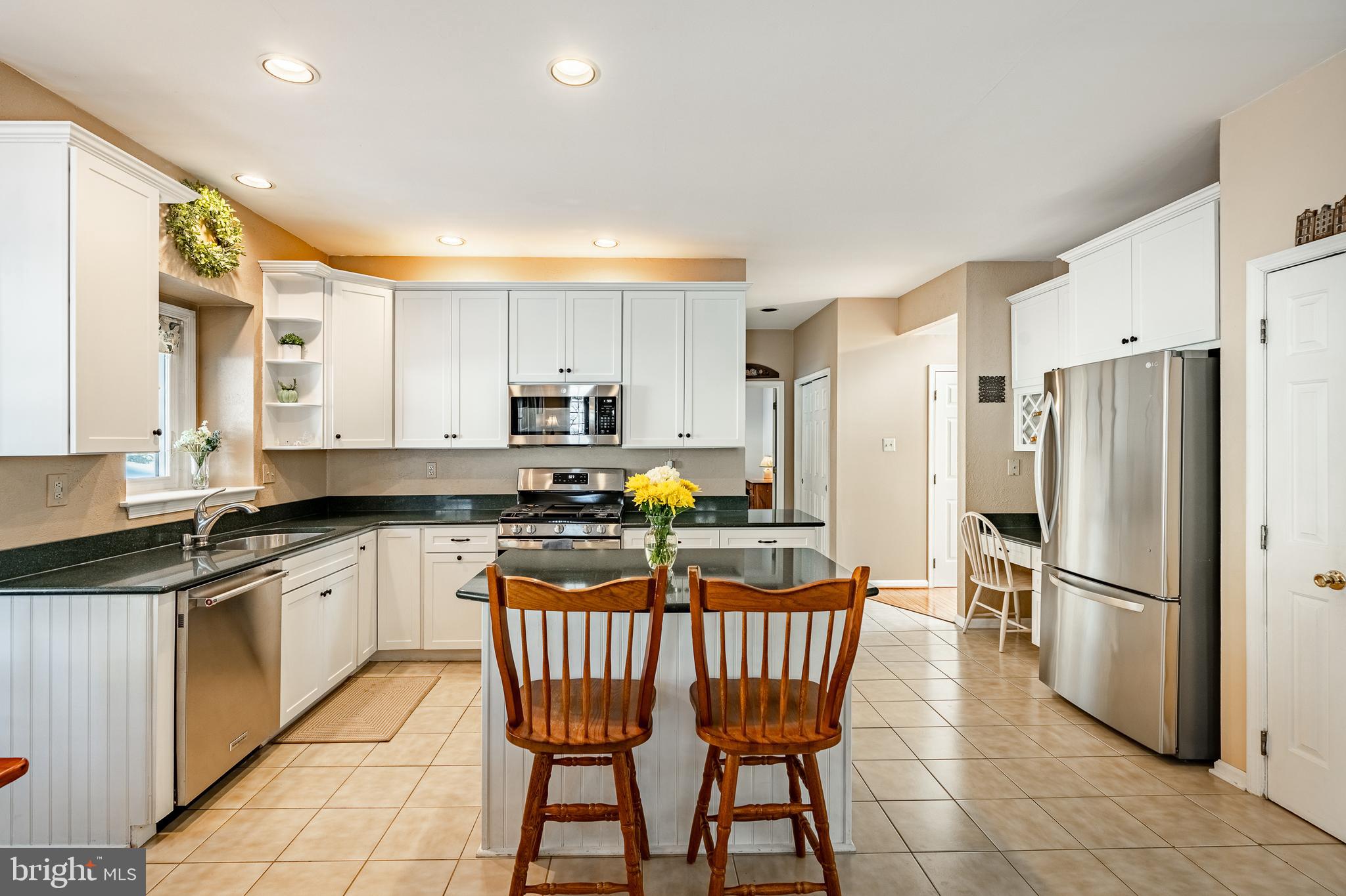 1261 KNOLLWOOD DRIVE