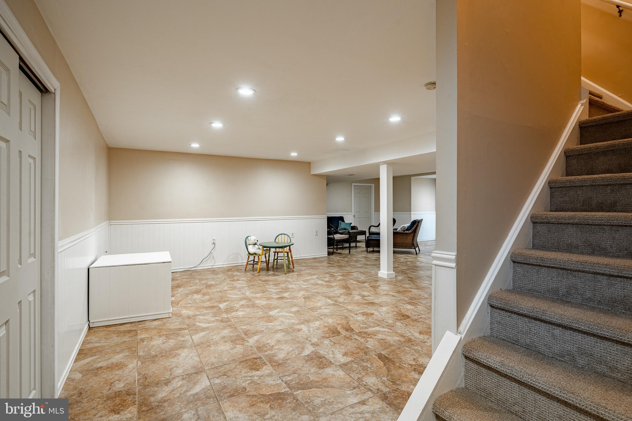 WOODS OF BROOKFIEL - Residential