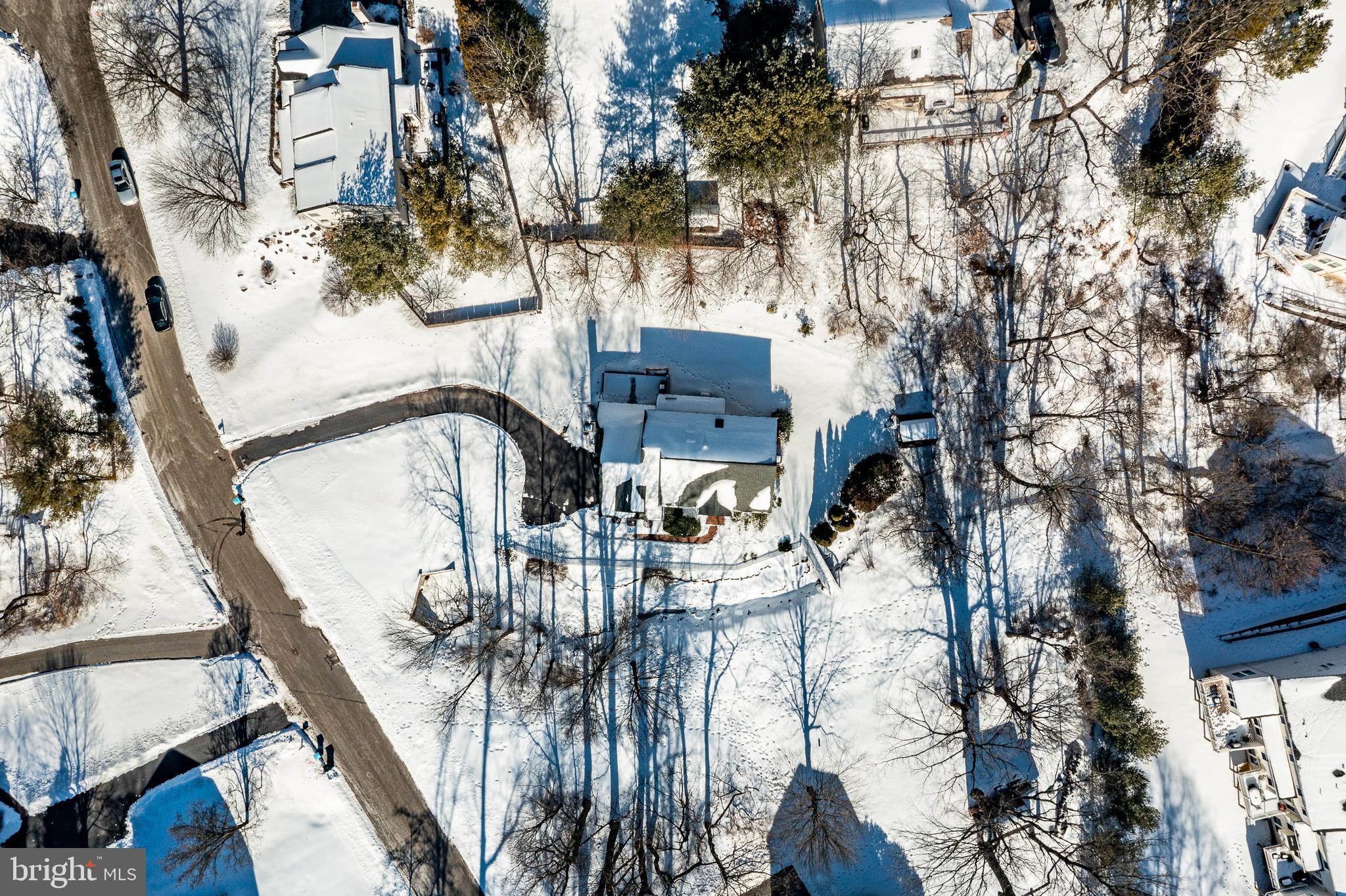 WOODS OF BROOKFIEL - Residential