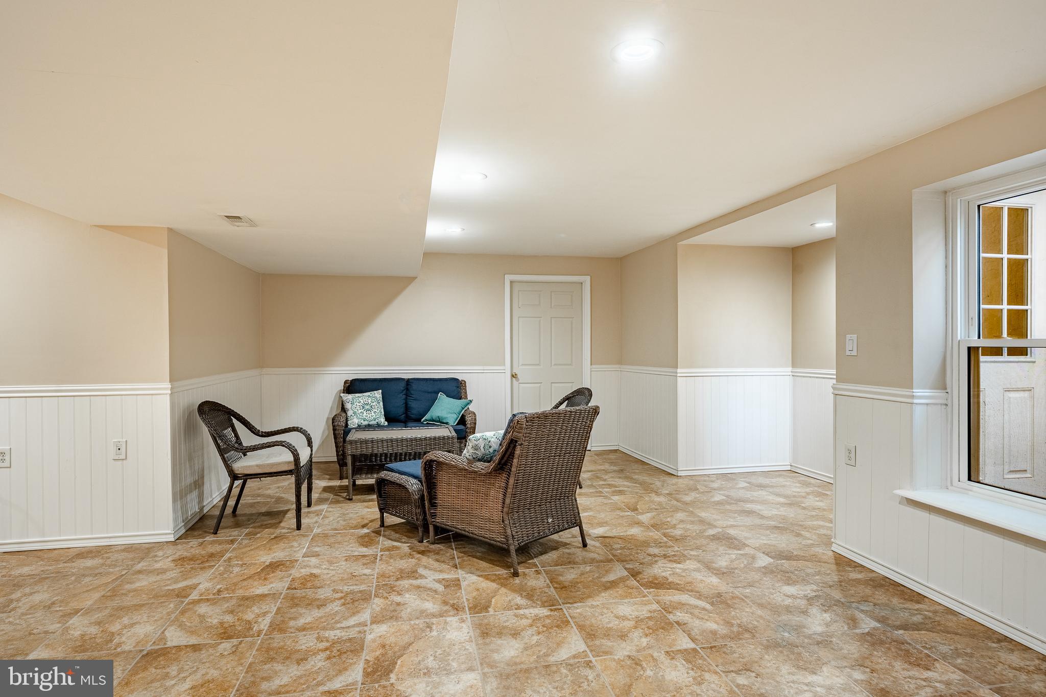 WOODS OF BROOKFIEL - Residential