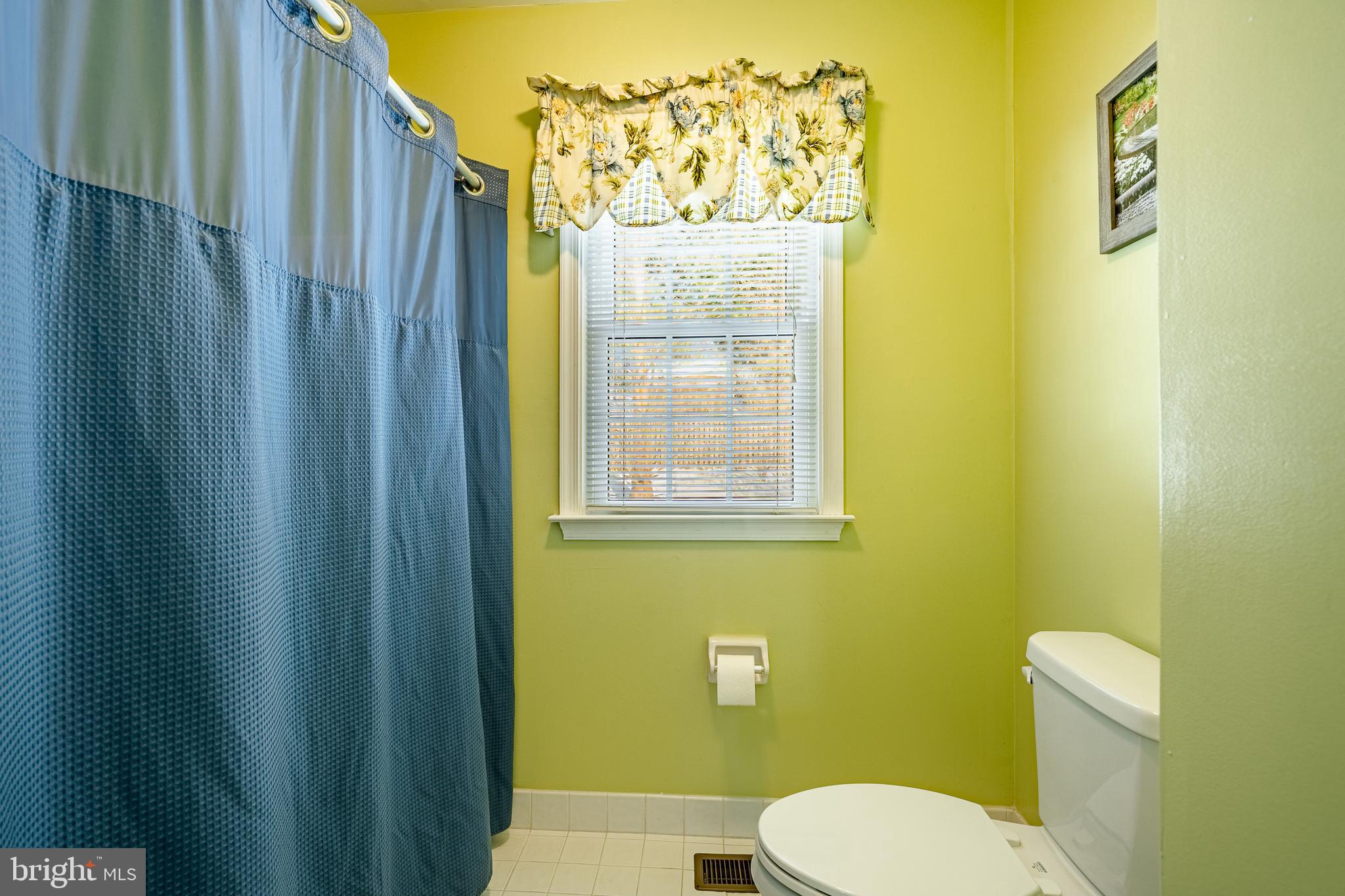 WOODS OF BROOKFIEL - Residential