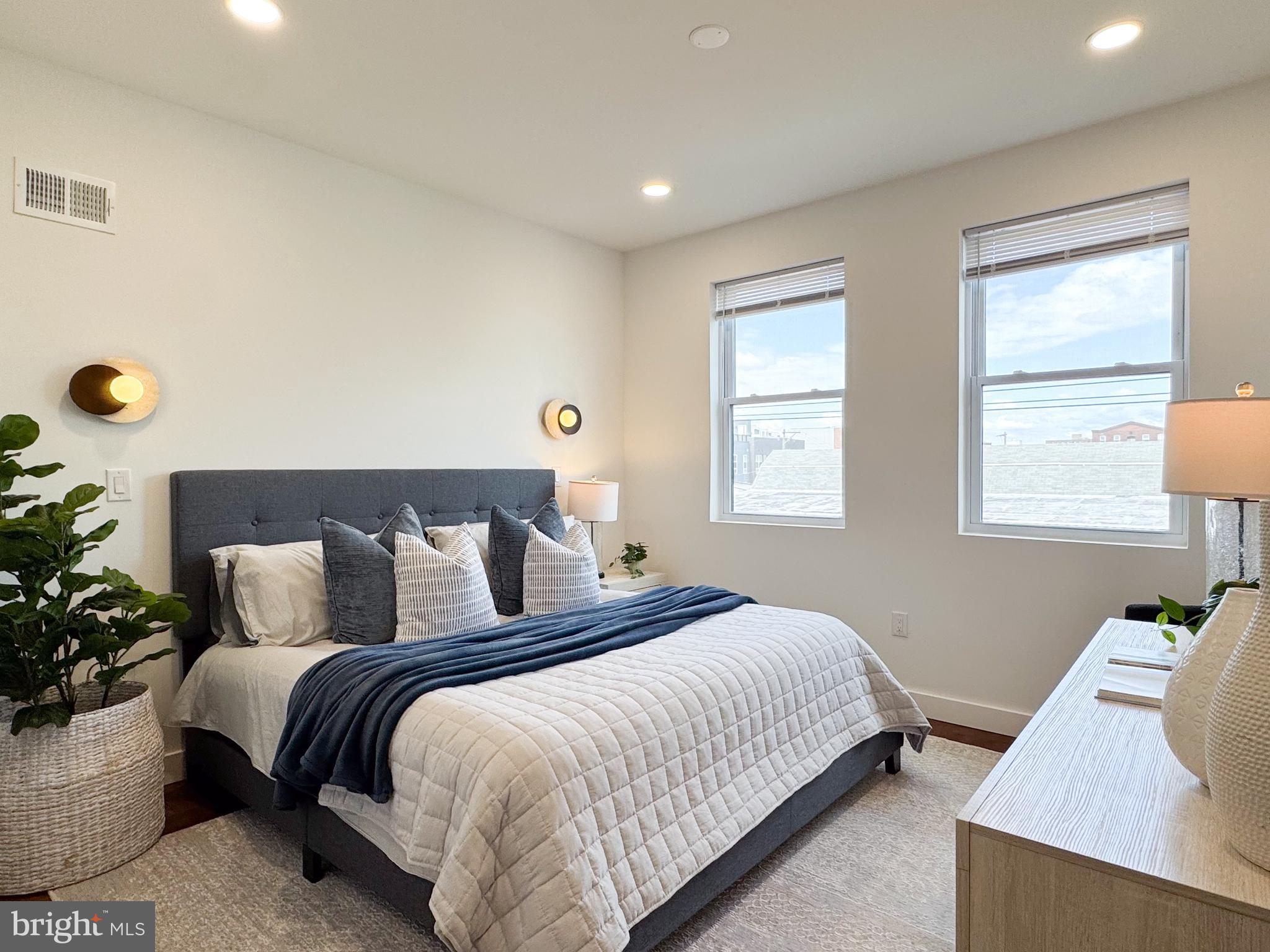NORRIS SQUARE - Residential