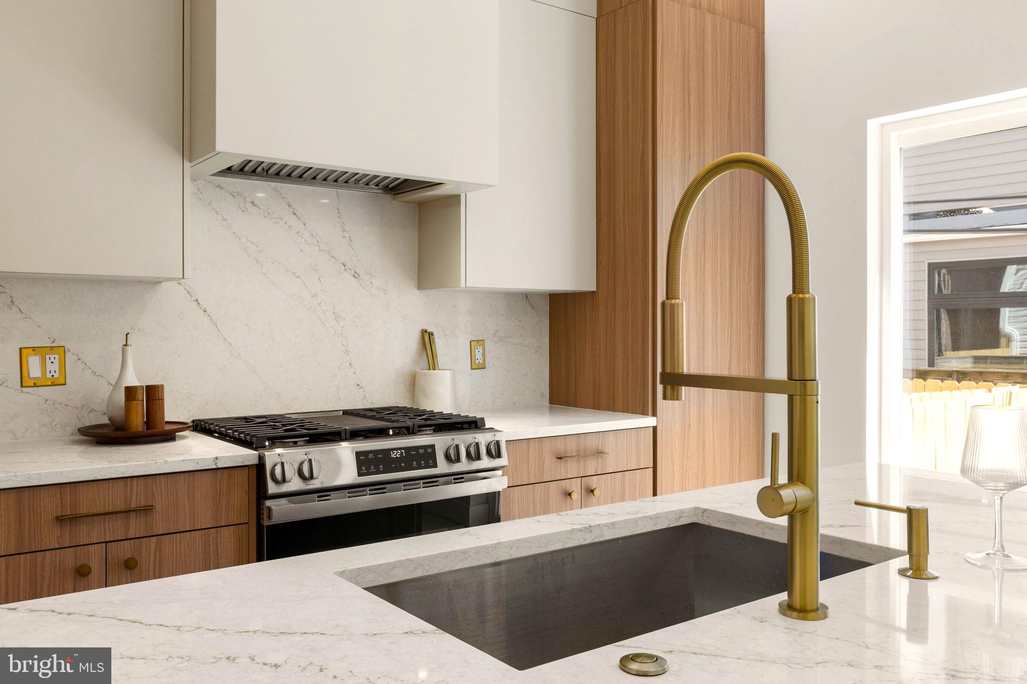 NORRIS SQUARE - Residential