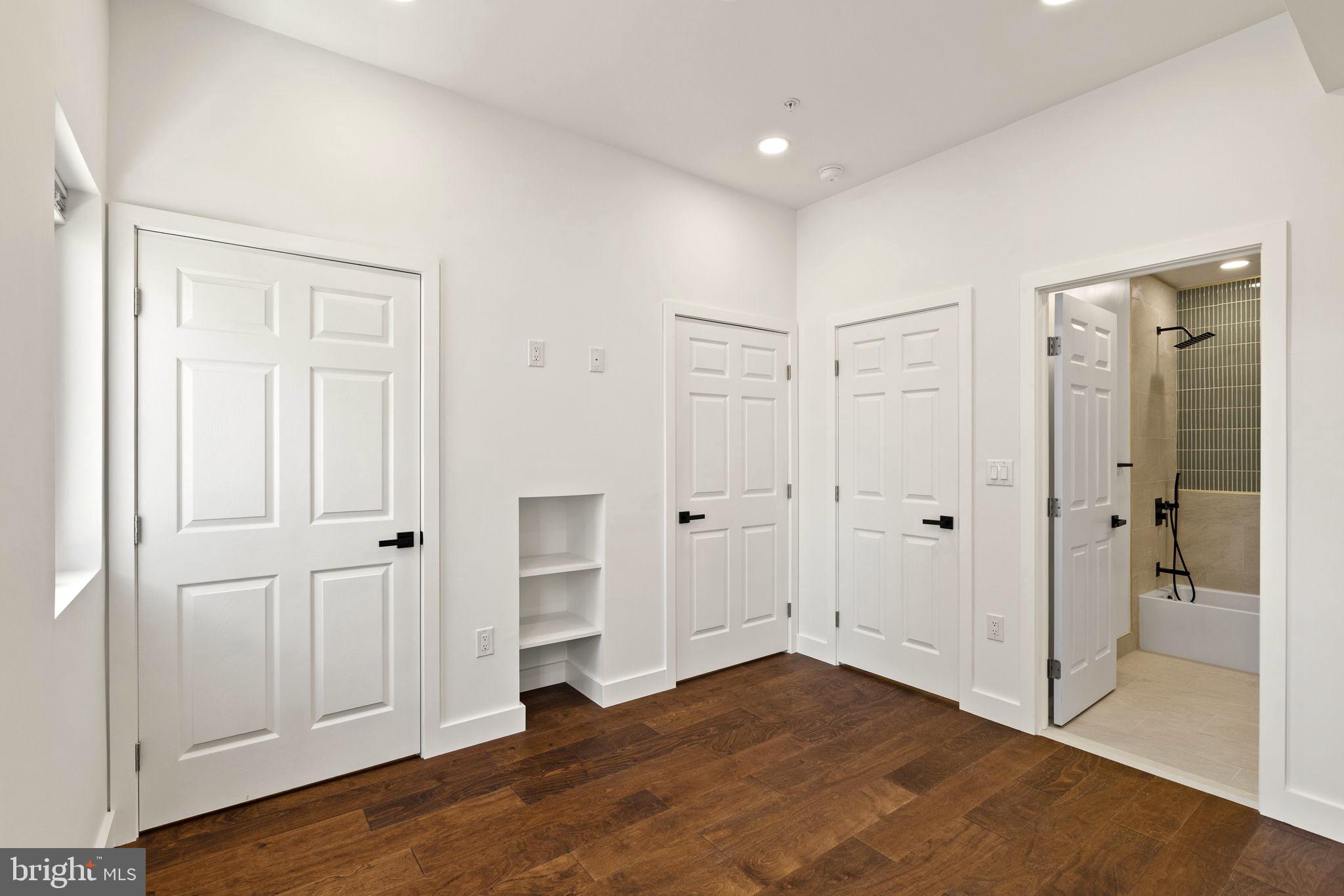 NORRIS SQUARE - Residential