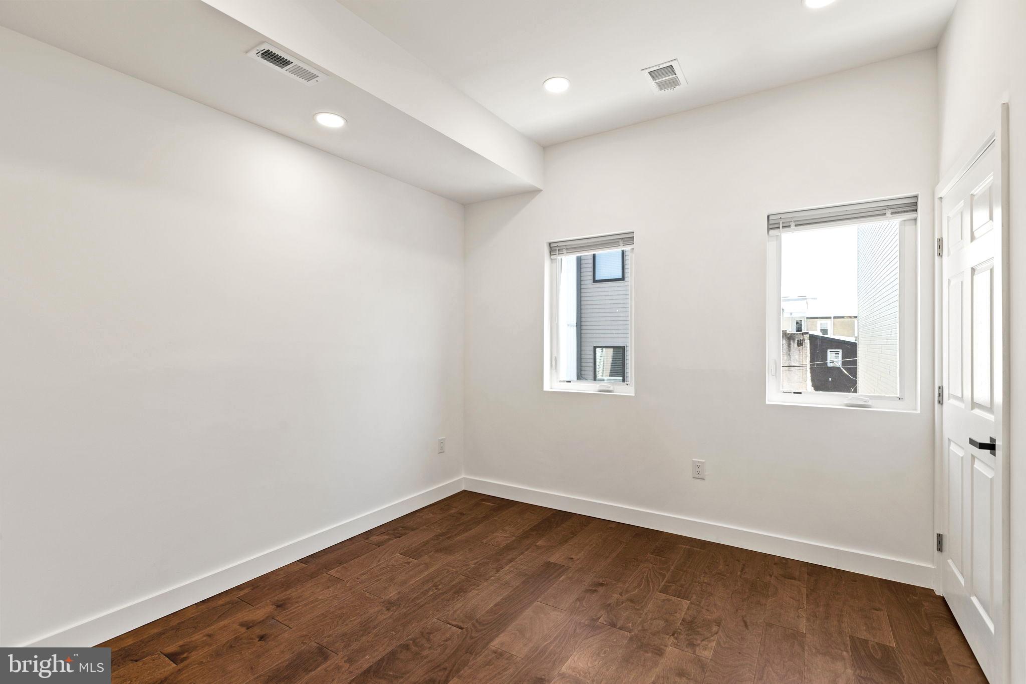NORRIS SQUARE - Residential