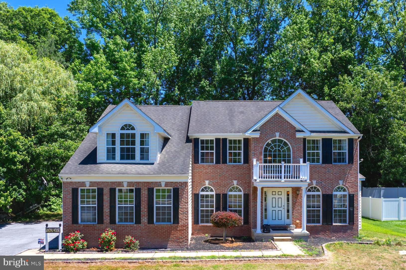 8625 SHADOW LANE