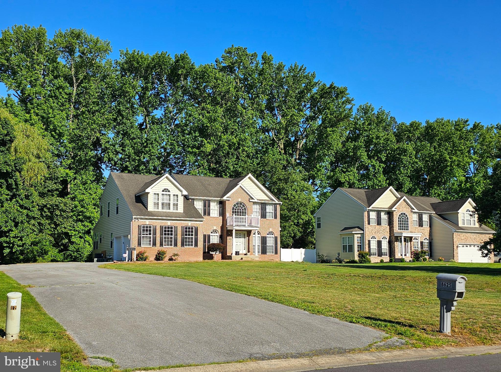 8625 SHADOW LANE