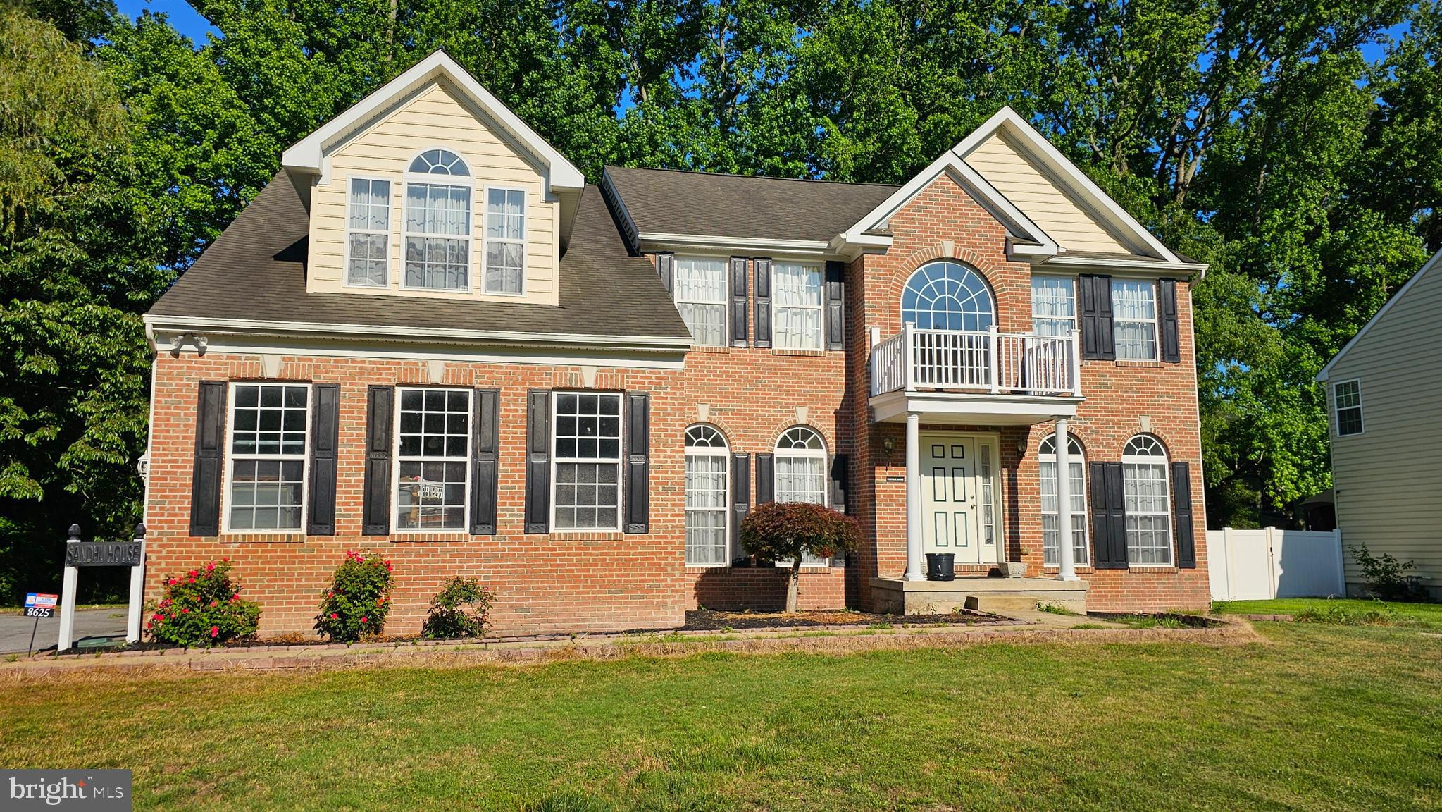 8625 SHADOW LANE