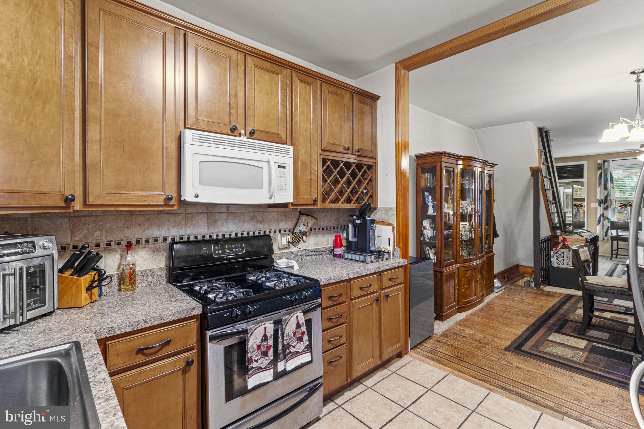 DICKINSON NARROWS - Residential