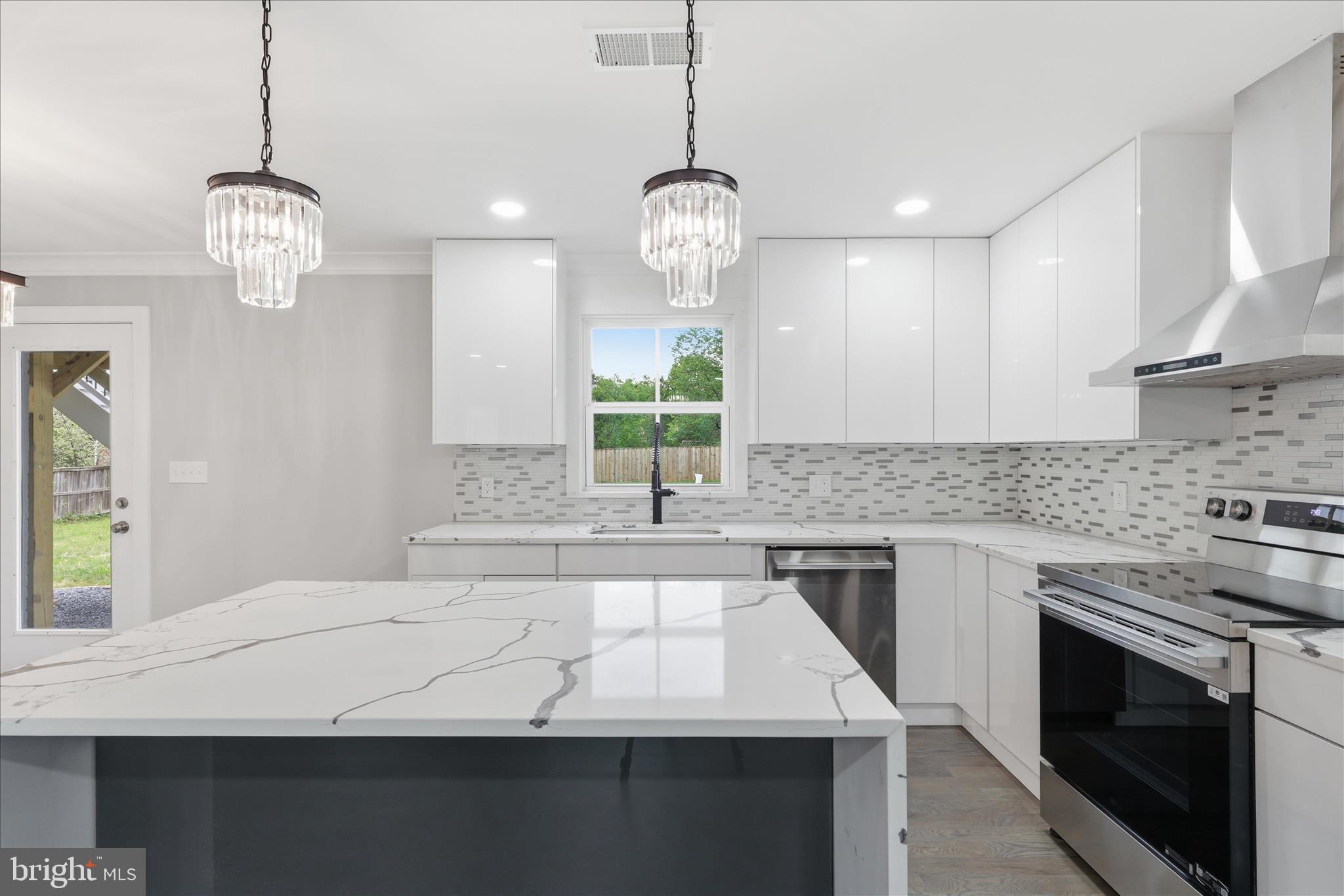 STONEWALL ACRES - Residential