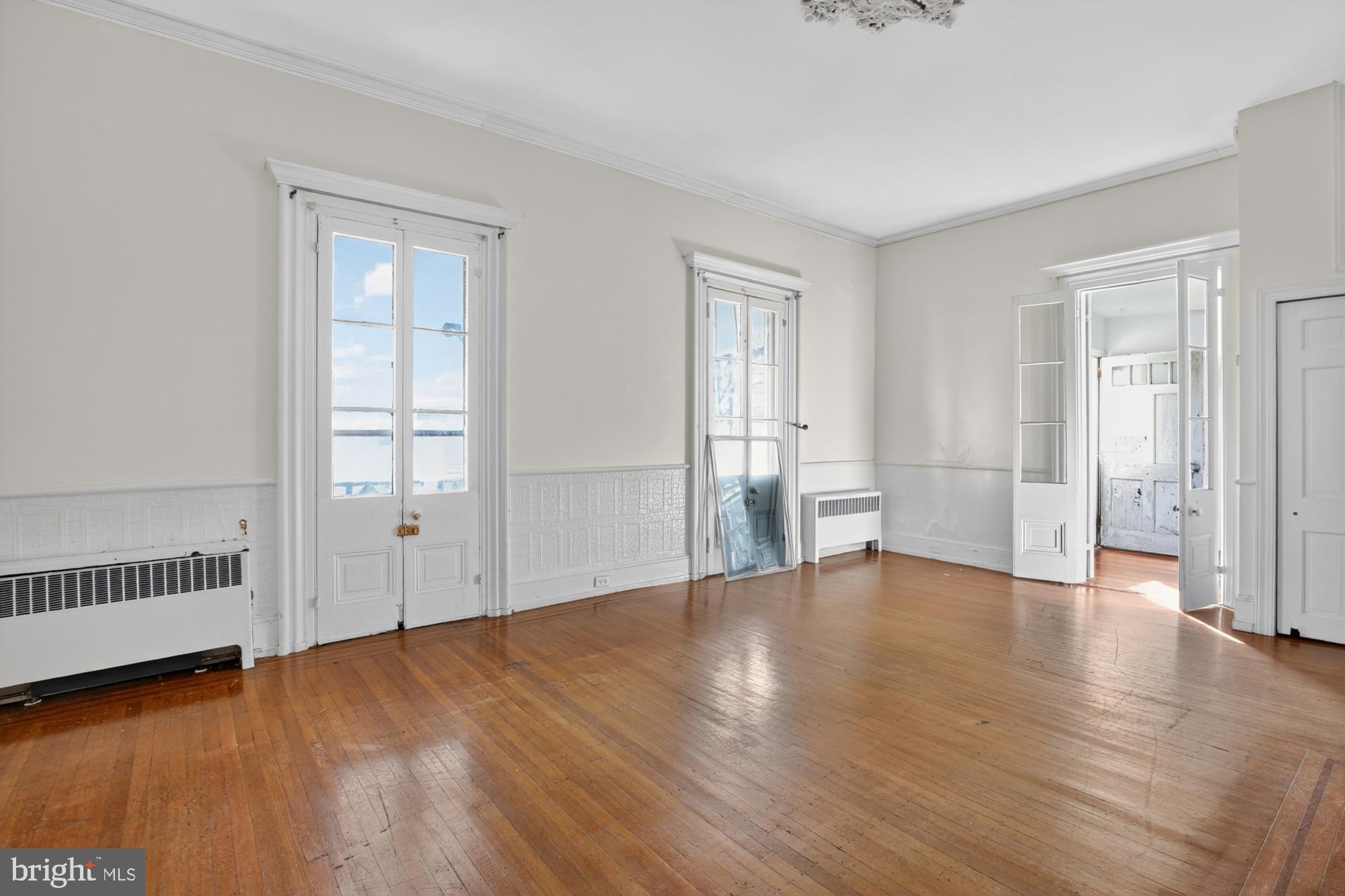 MANAYUNK - Residential Income