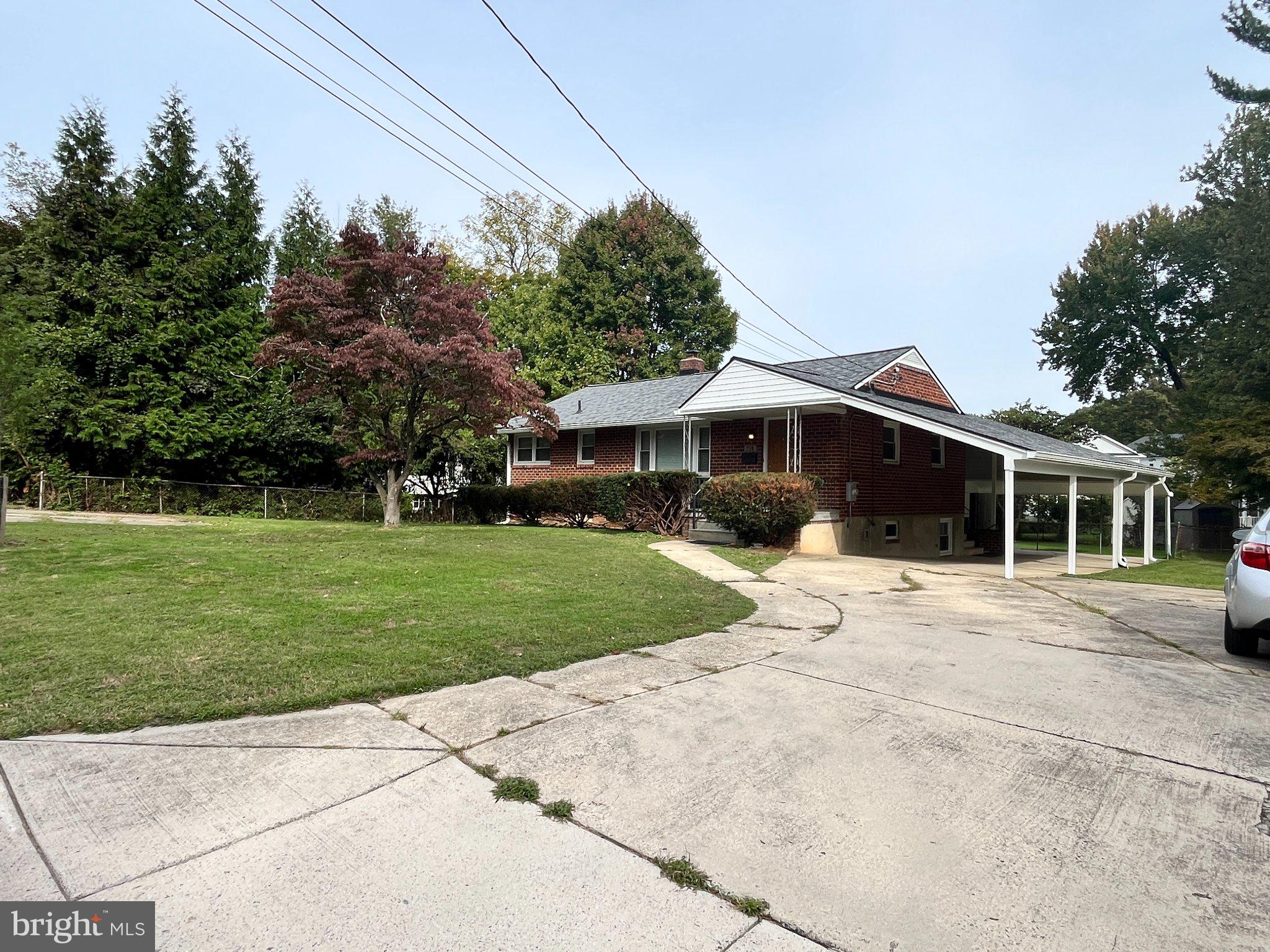 718 MAPLE AVENUE