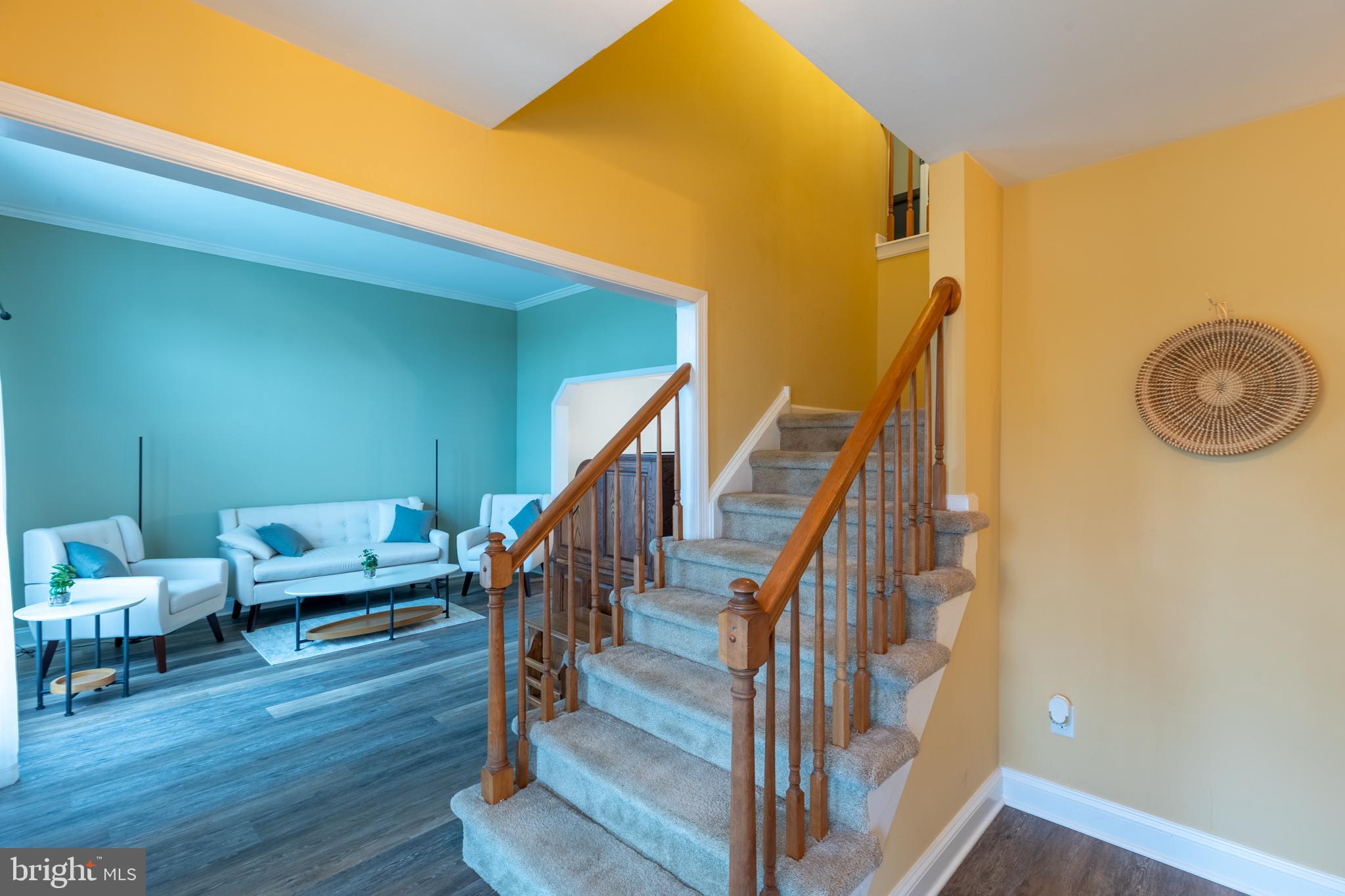 215 E FLAGSTONE DRIVE