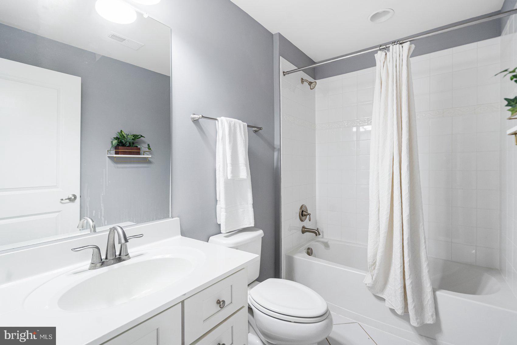 ANNE ARUNDEL - Residential Lease