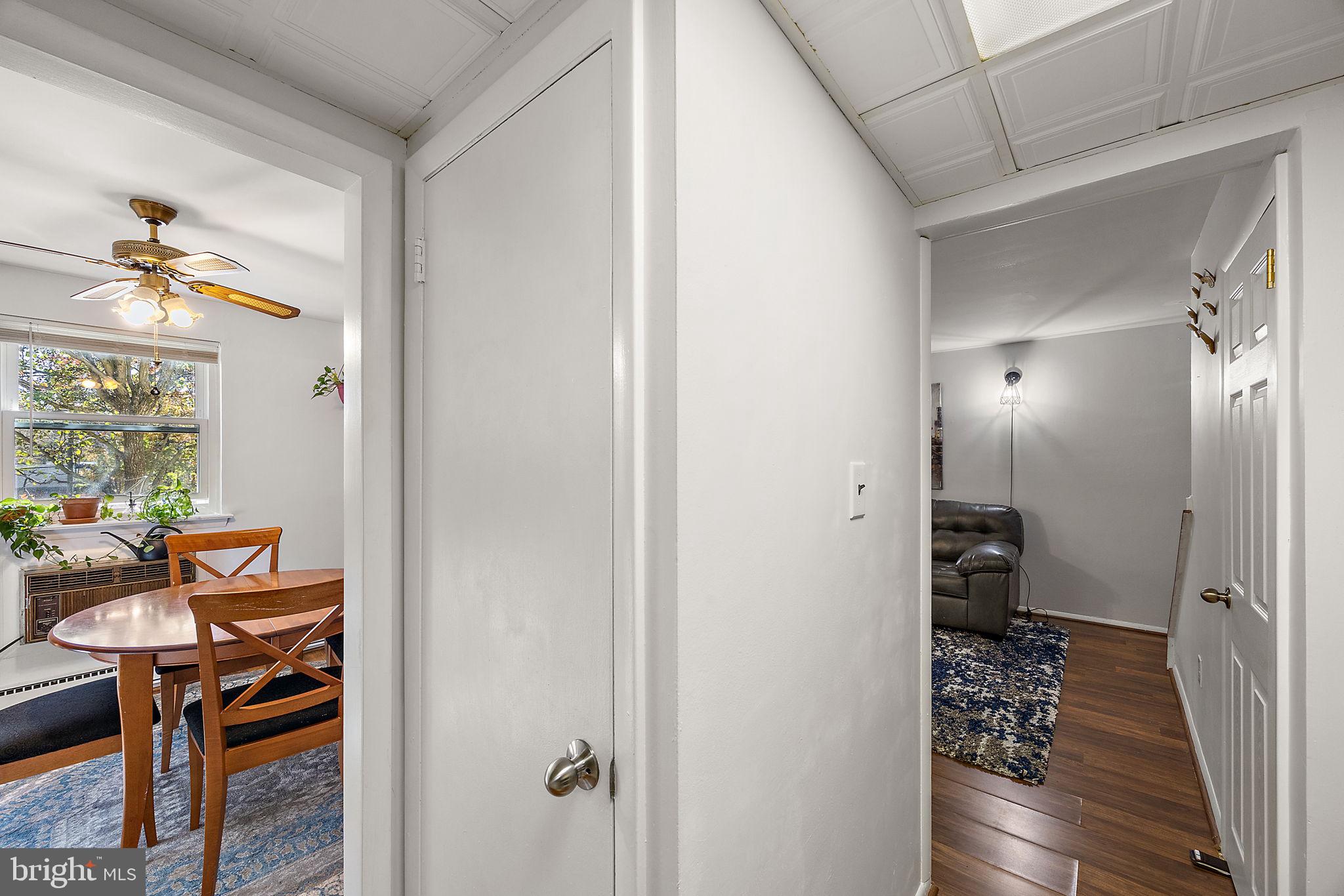 CROFTON COURT COND - Residential