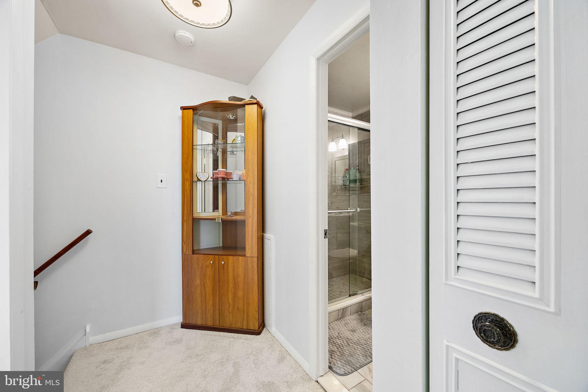 CROFTON COURT COND - Residential