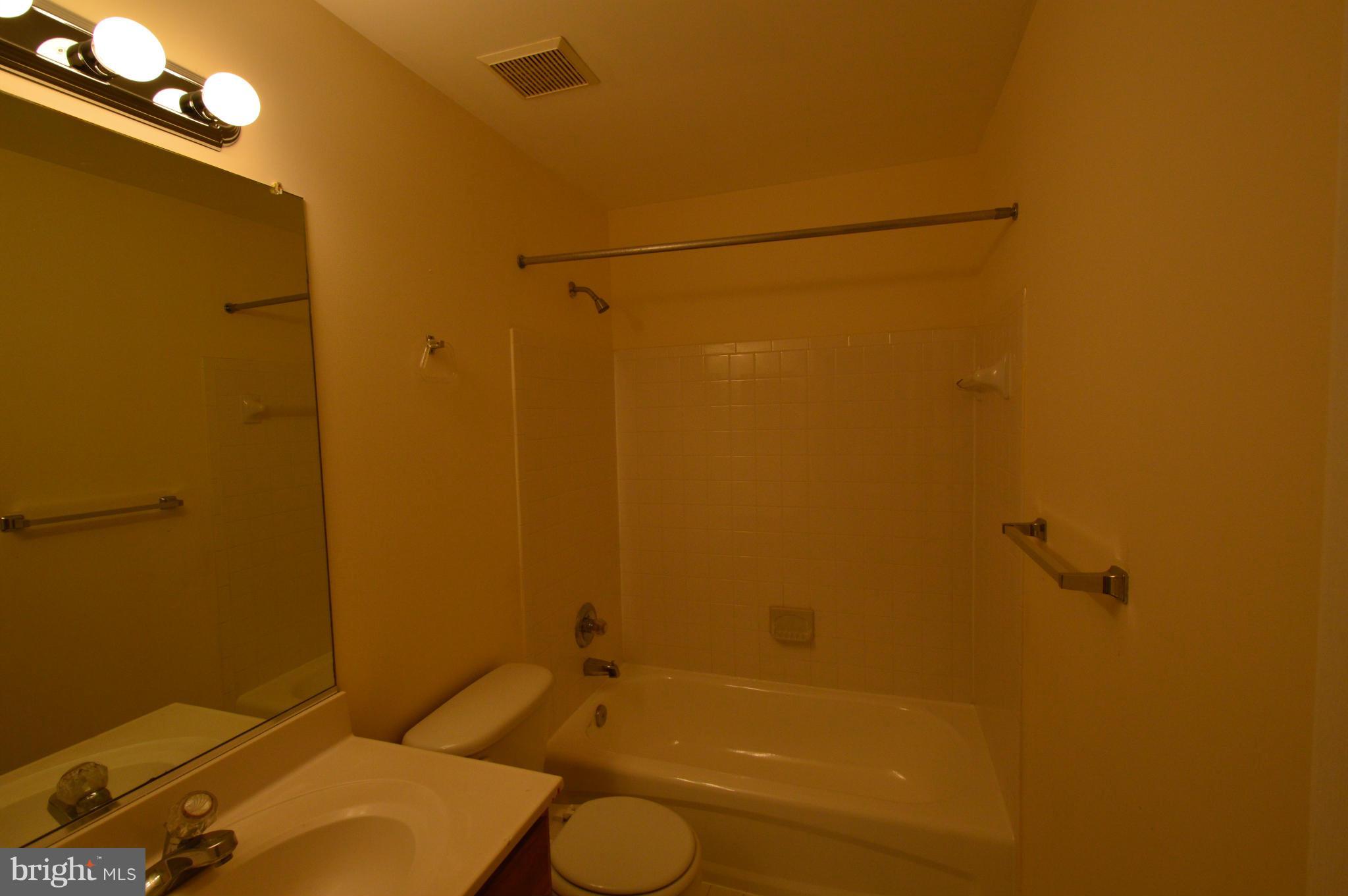 JEFFERSON VILLAGE - Residential Lease