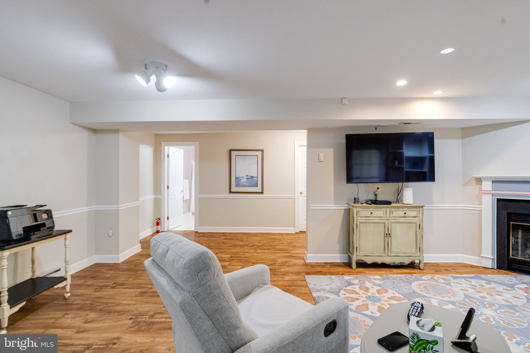 TEMPLE HILLS - Residential