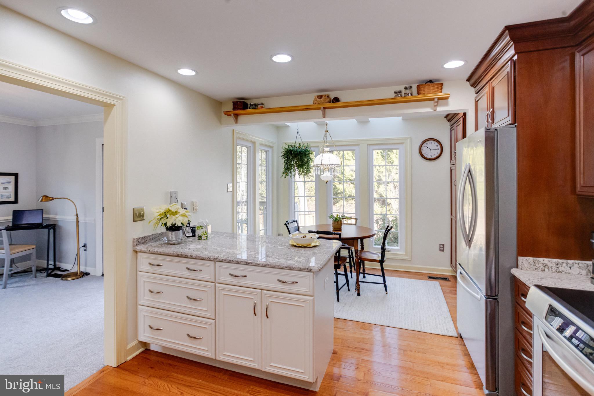 TEMPLE HILLS - Residential