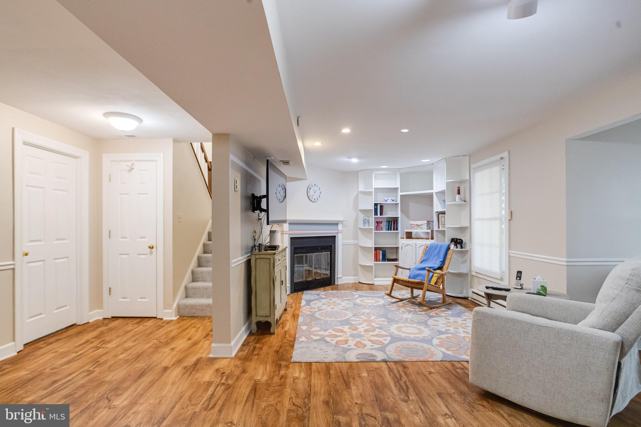 TEMPLE HILLS - Residential