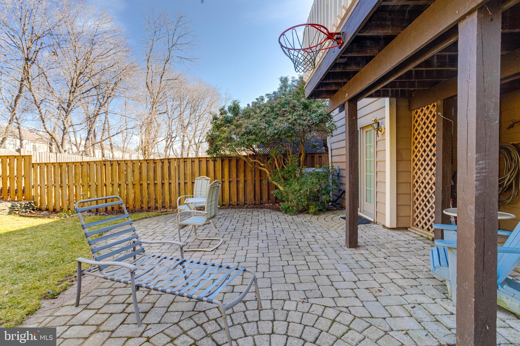 TEMPLE HILLS - Residential