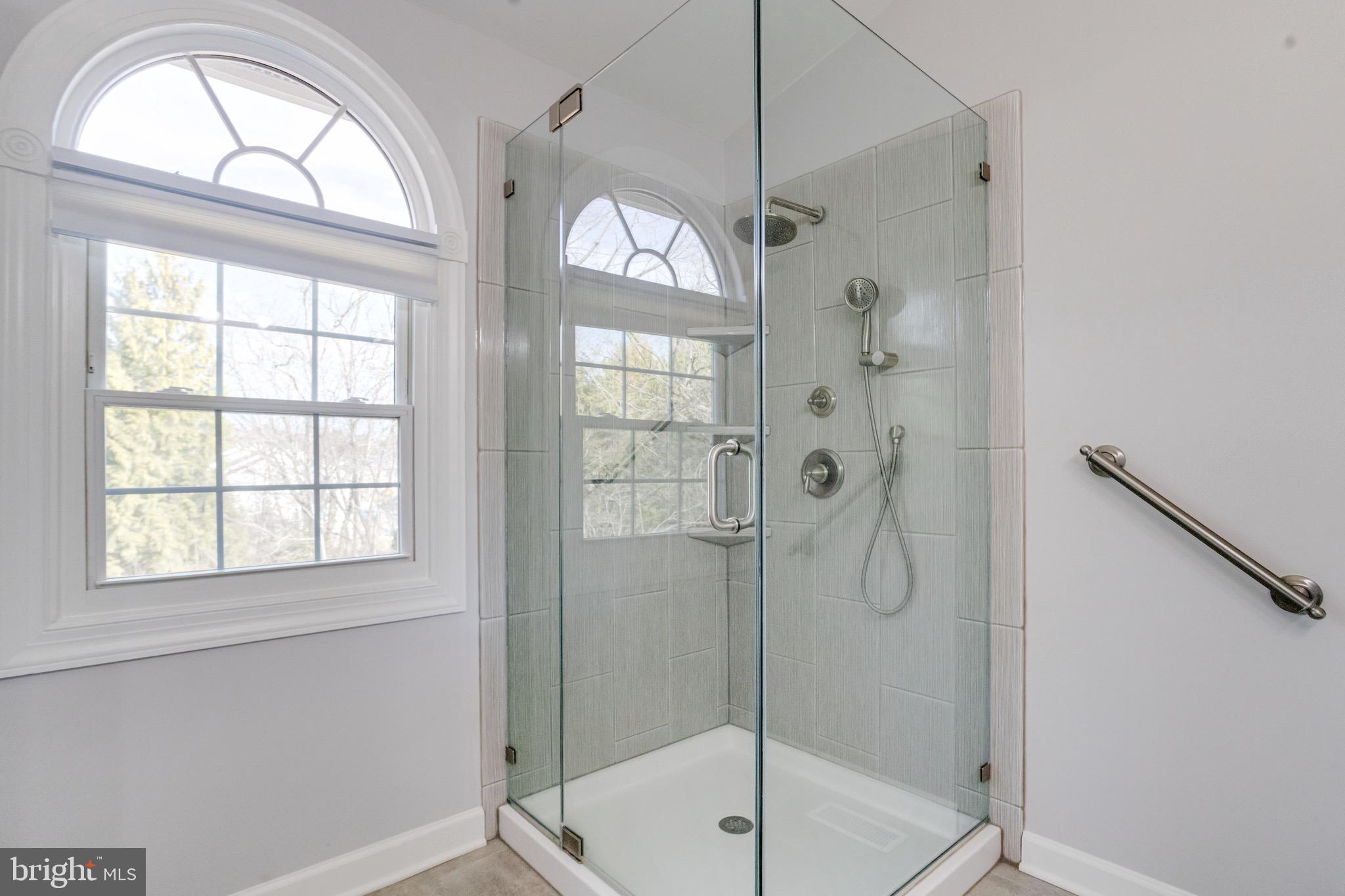 TEMPLE HILLS - Residential