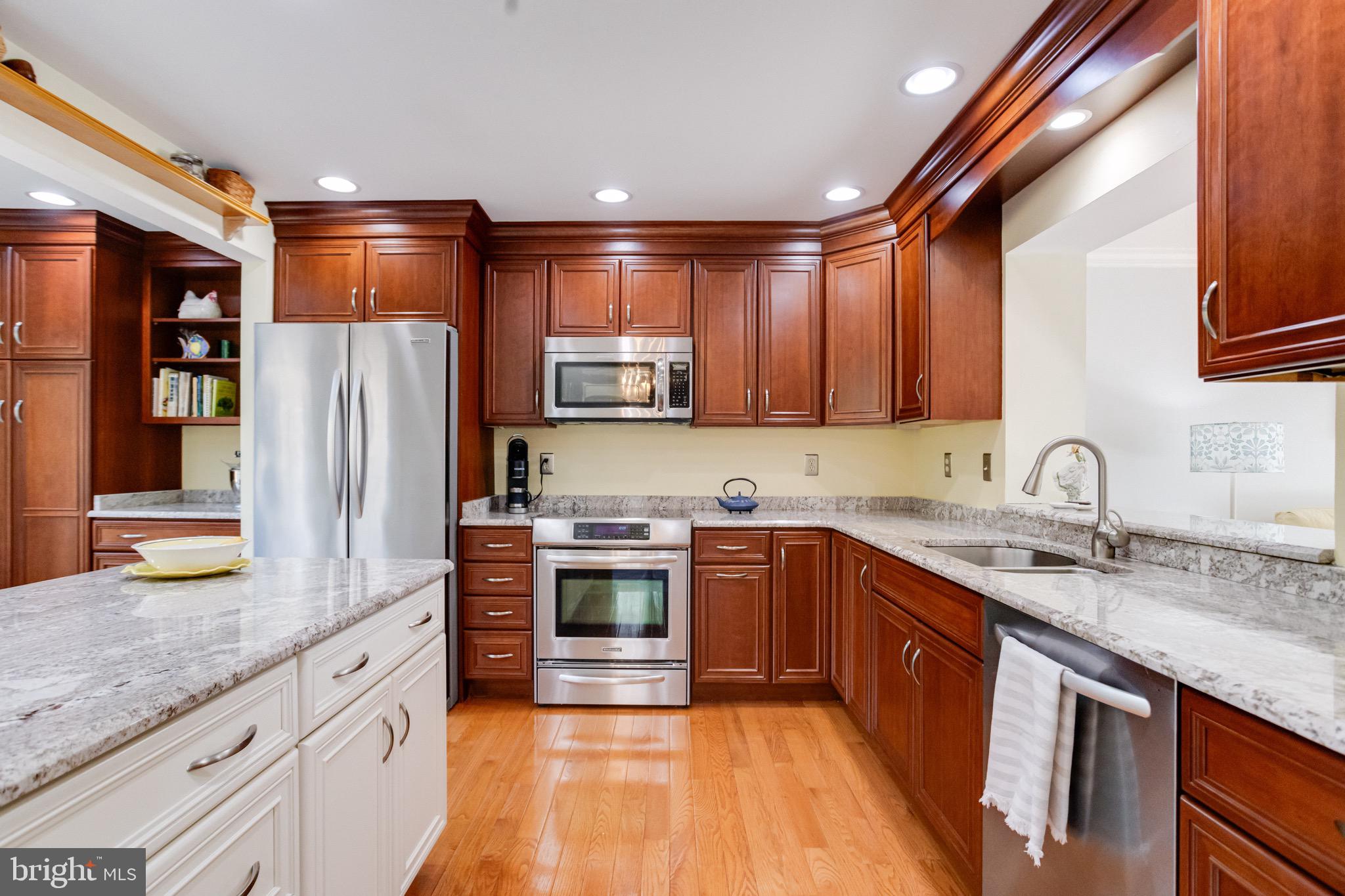 TEMPLE HILLS - Residential