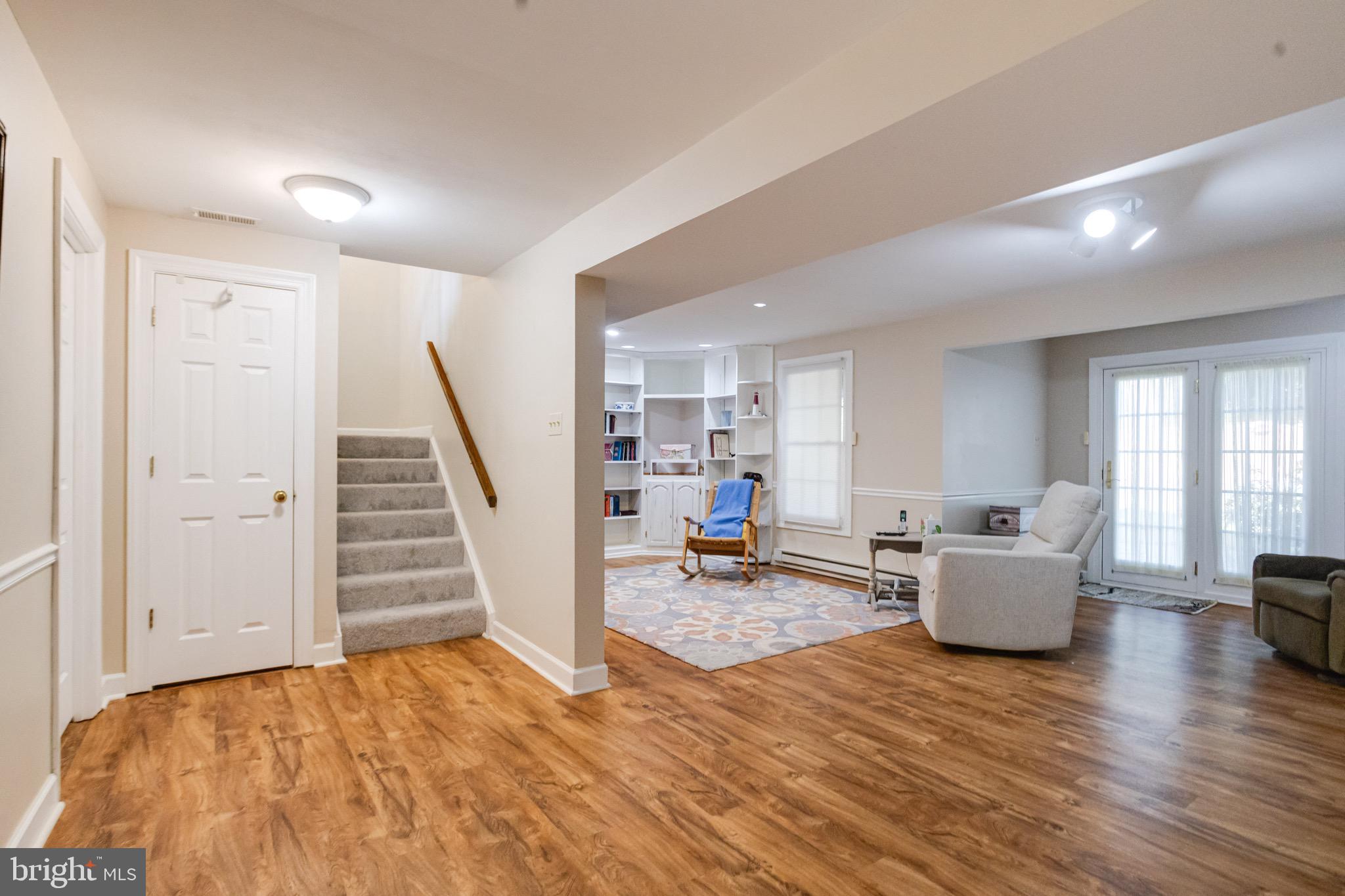 TEMPLE HILLS - Residential