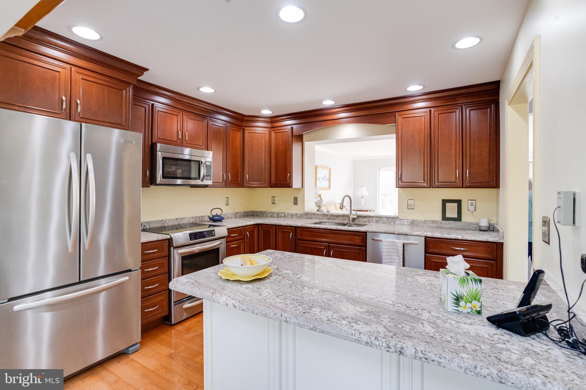 TEMPLE HILLS - Residential