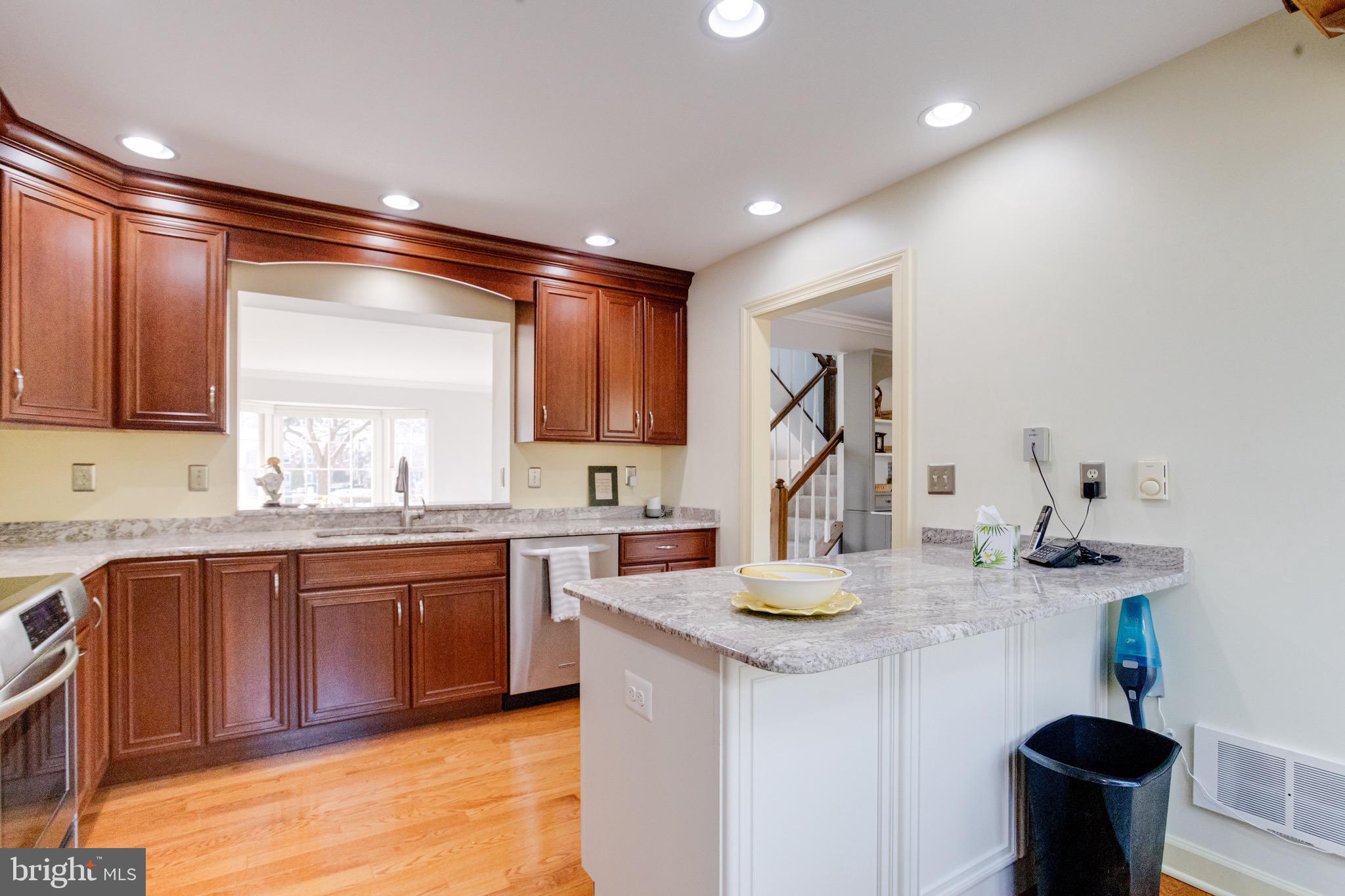 TEMPLE HILLS - Residential