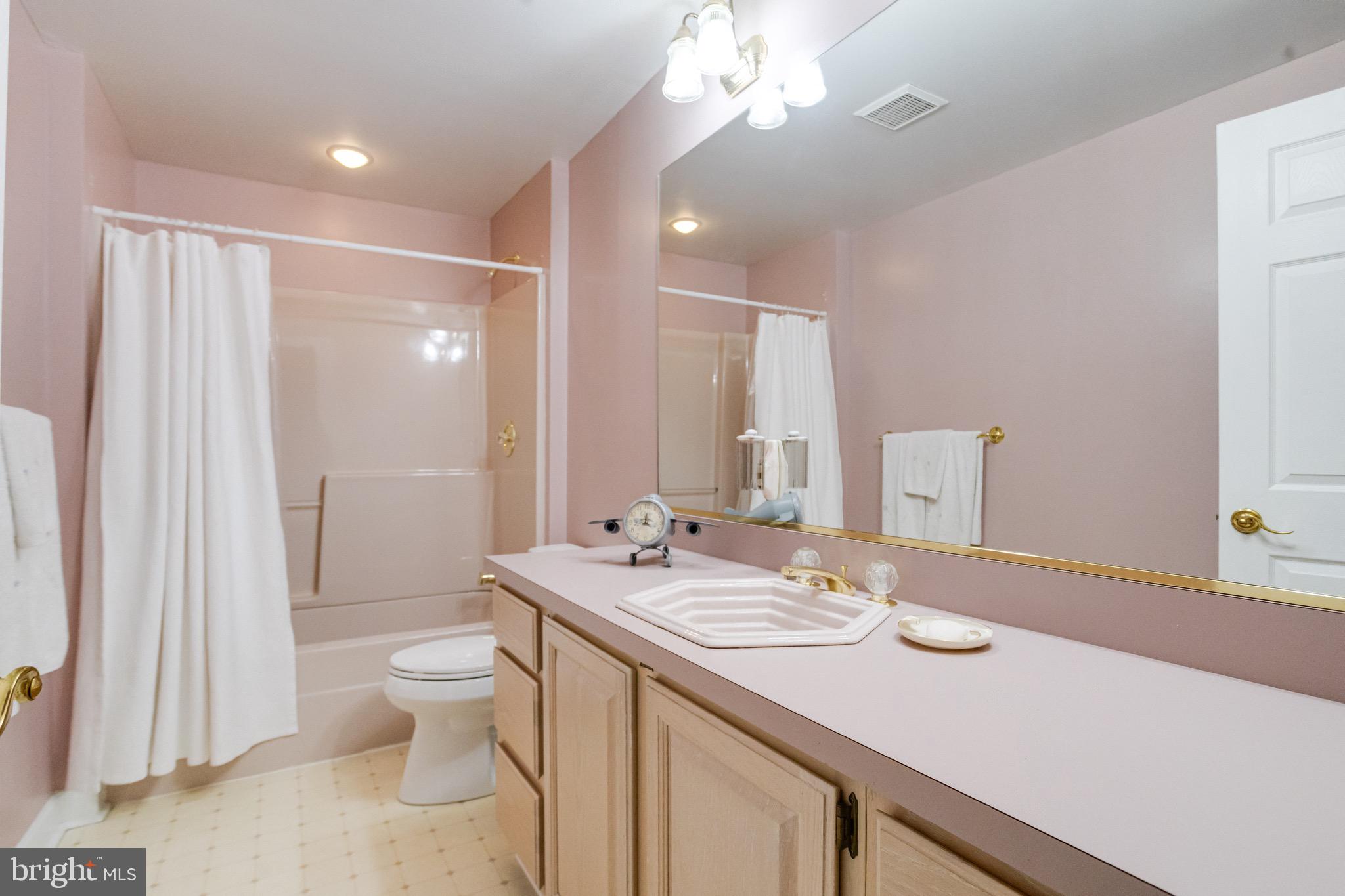 TEMPLE HILLS - Residential