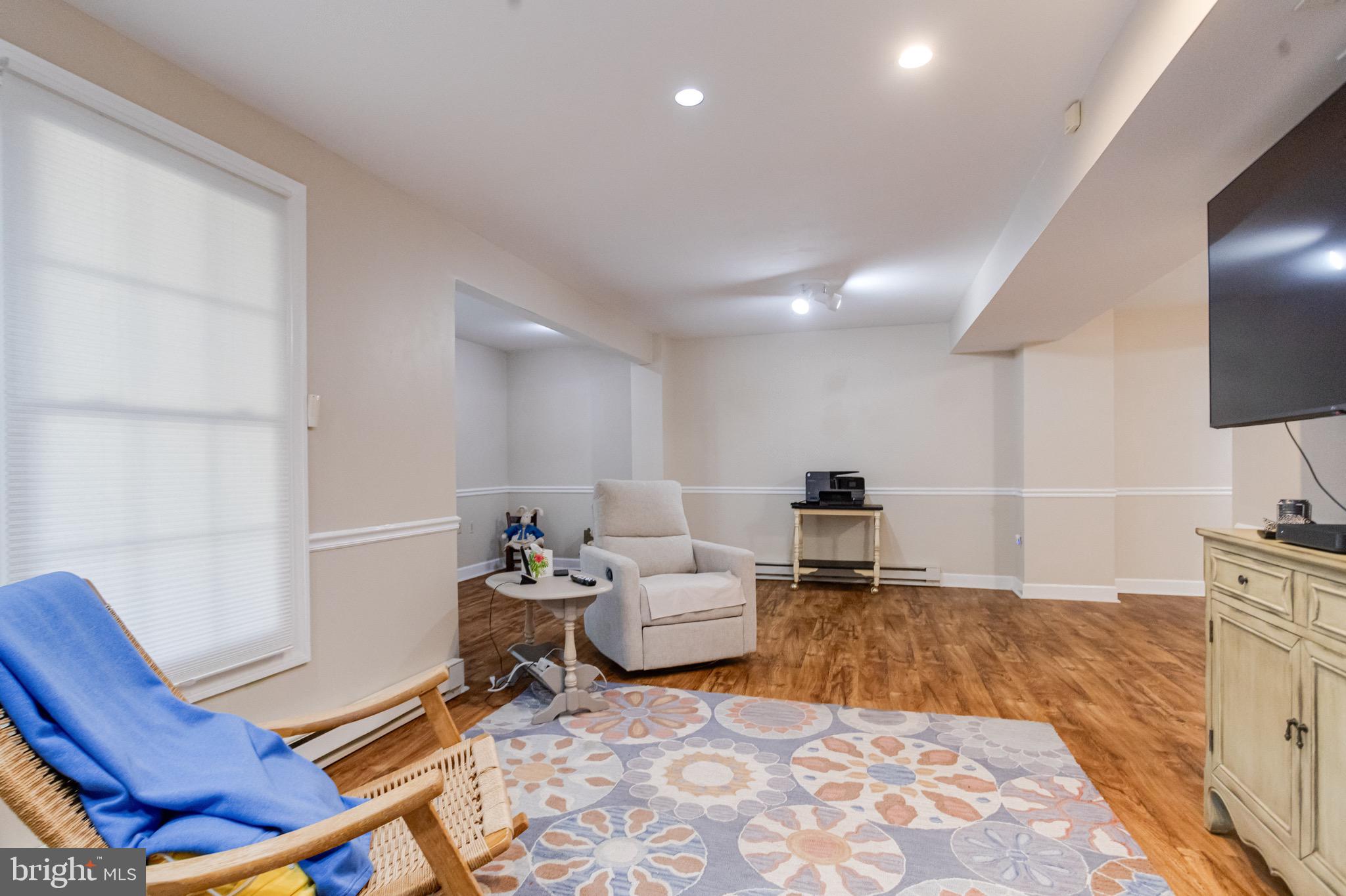 TEMPLE HILLS - Residential