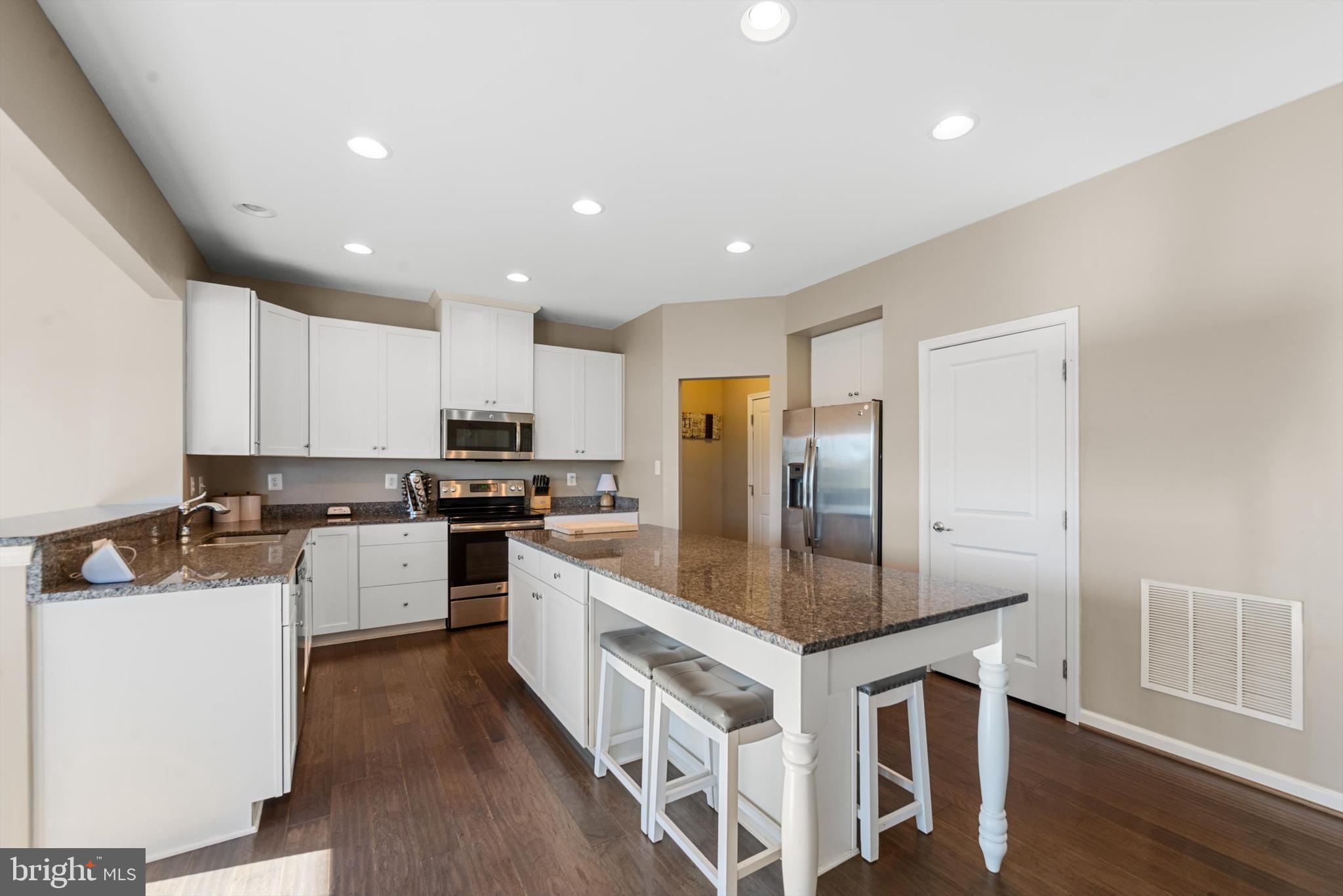 POTOMAC STATION - Residential