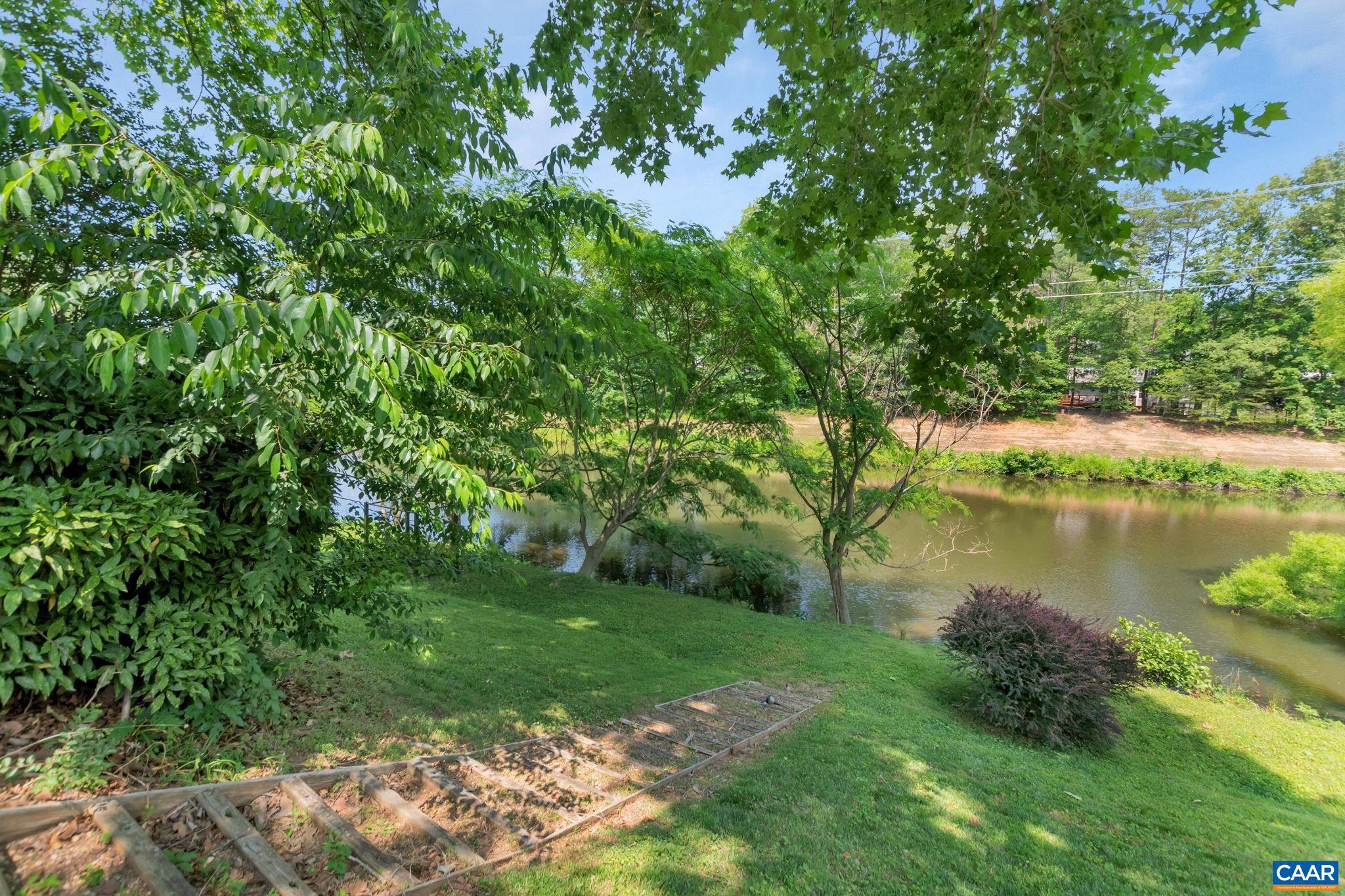 FOREST LAKES - Residential