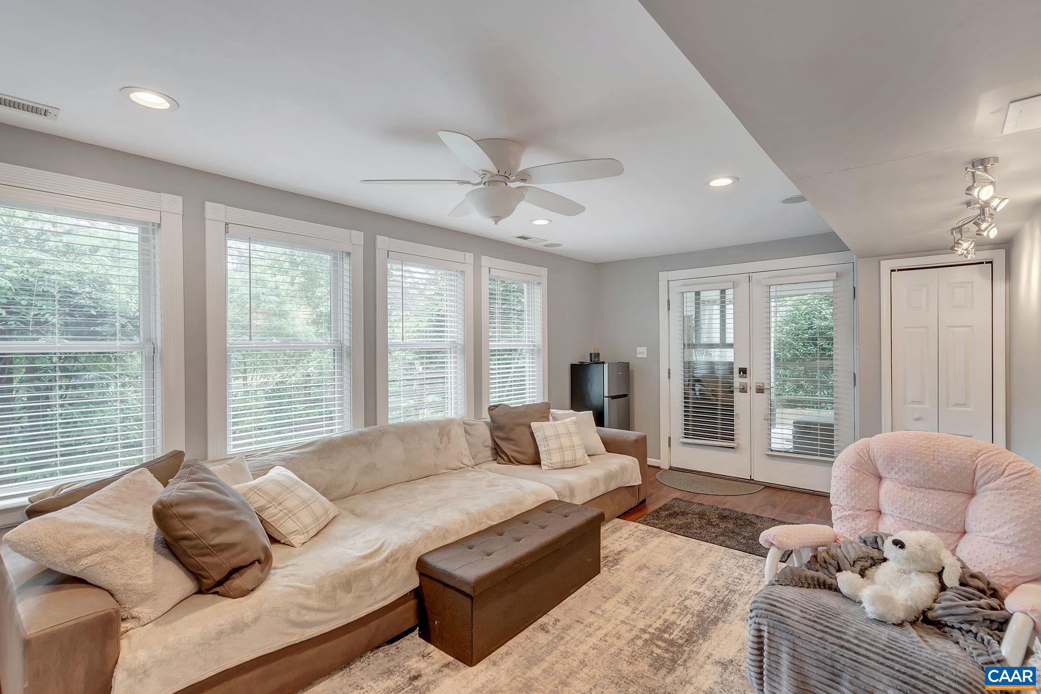 FOREST LAKES - Residential