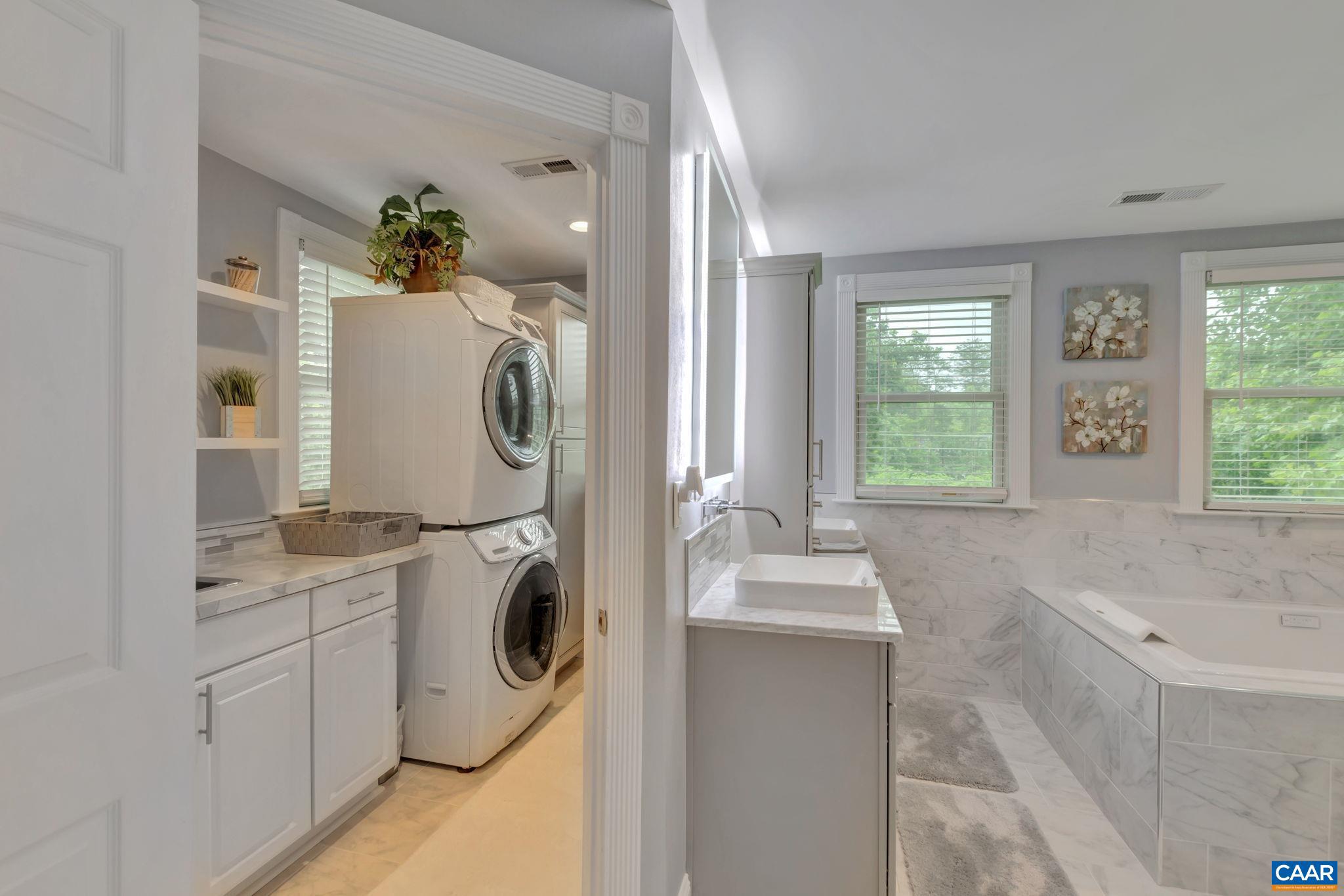 FOREST LAKES - Residential