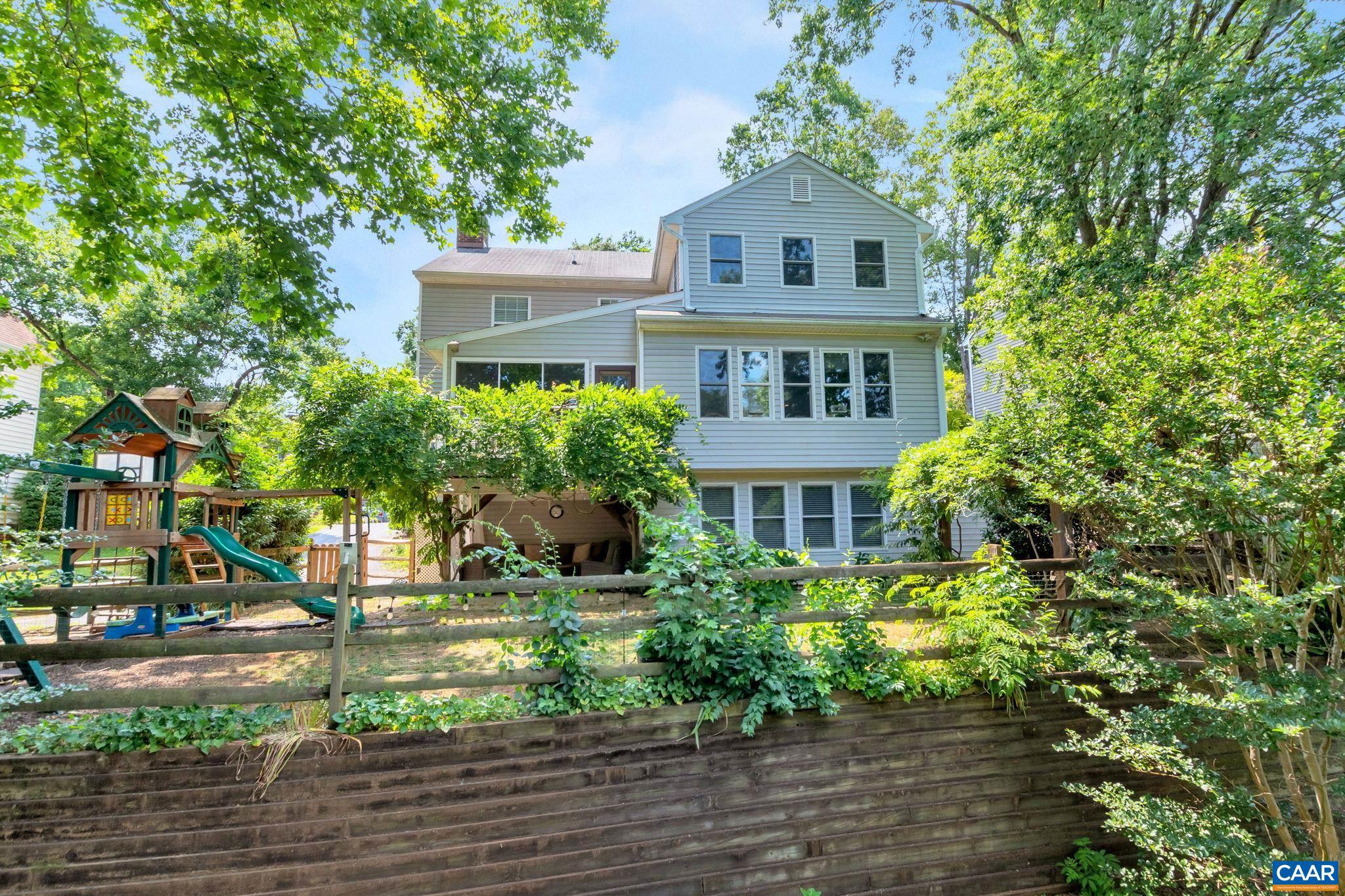 FOREST LAKES - Residential