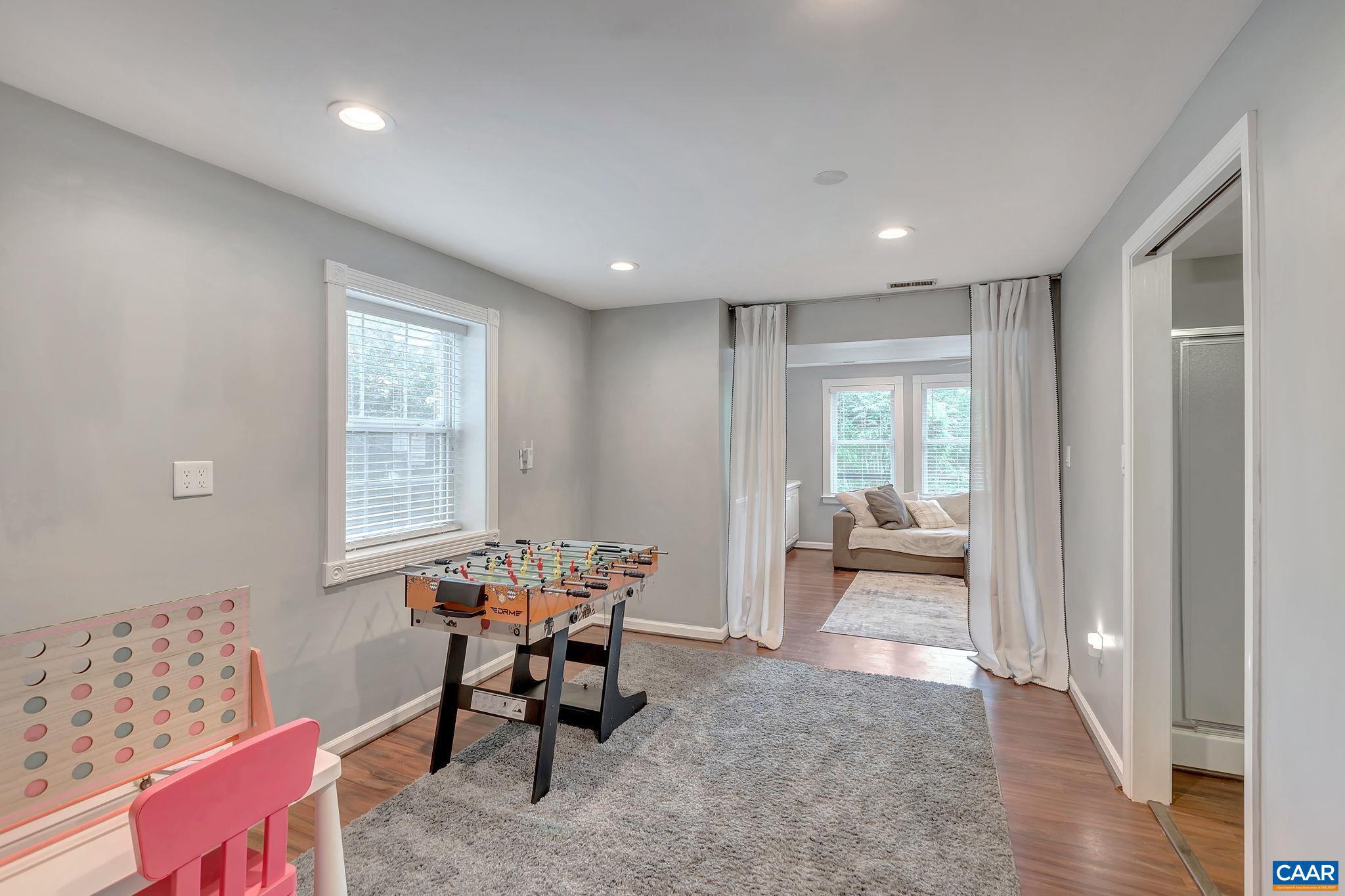 FOREST LAKES - Residential