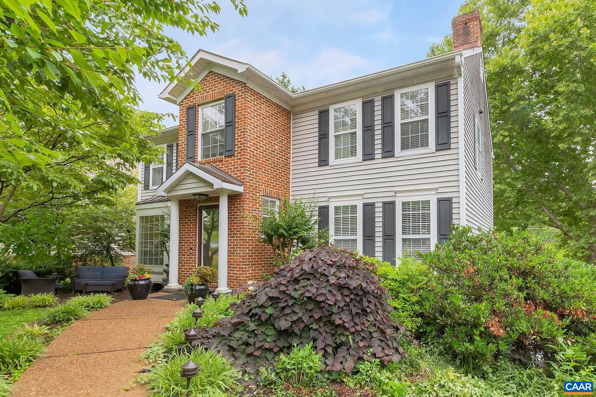 FOREST LAKES - Residential