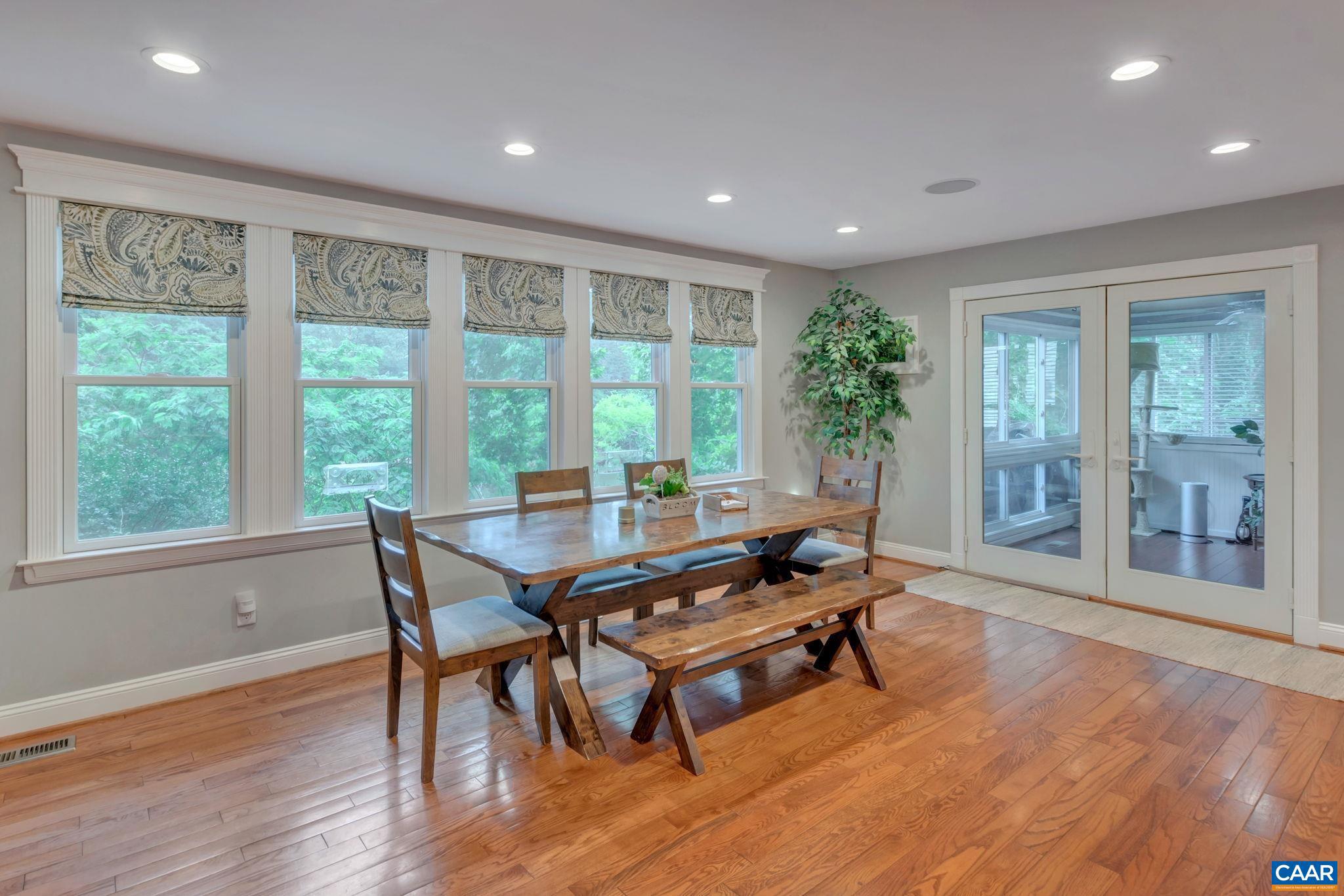 FOREST LAKES - Residential