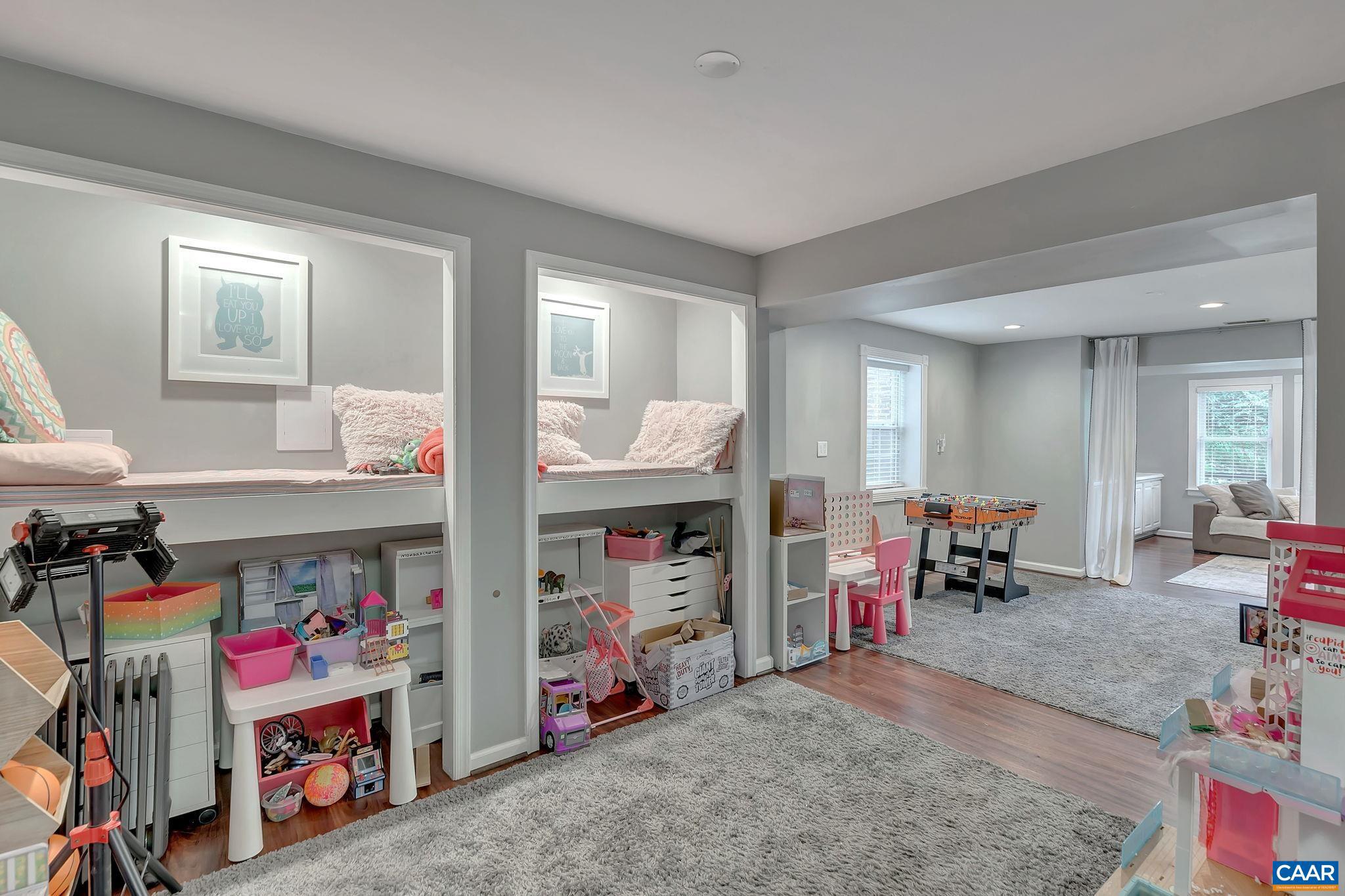 FOREST LAKES - Residential